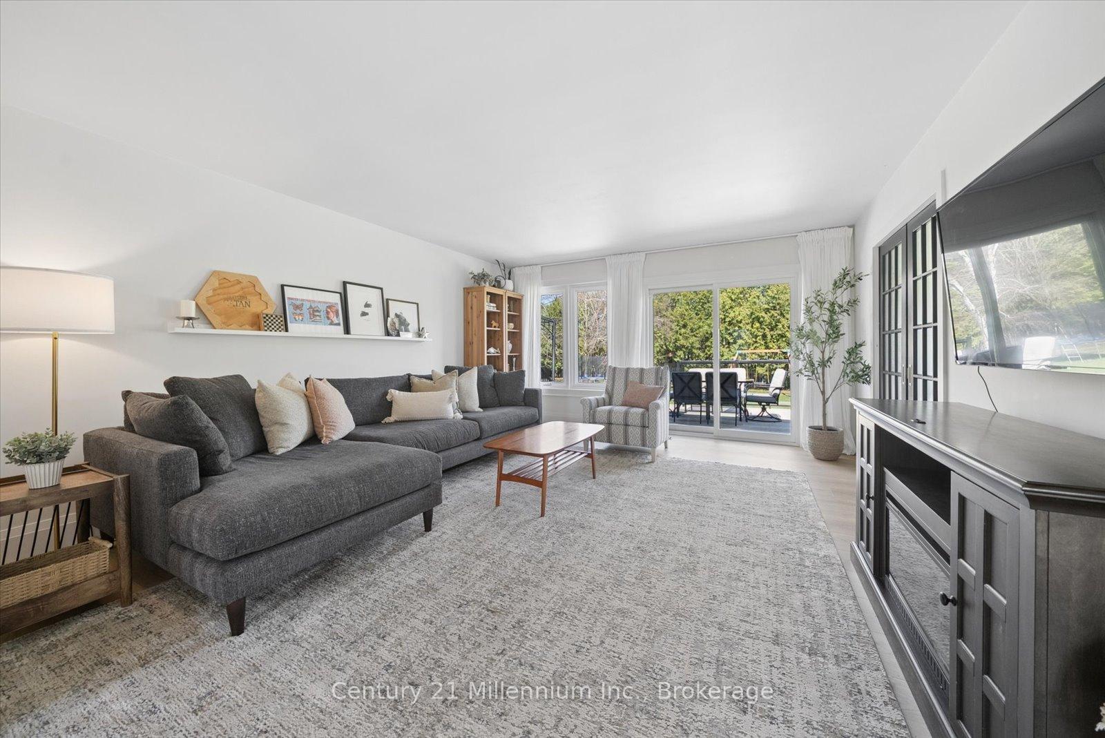 Photo 10 of 4 Blackburn Avenue, Clearview, Nottawa — HOMEH