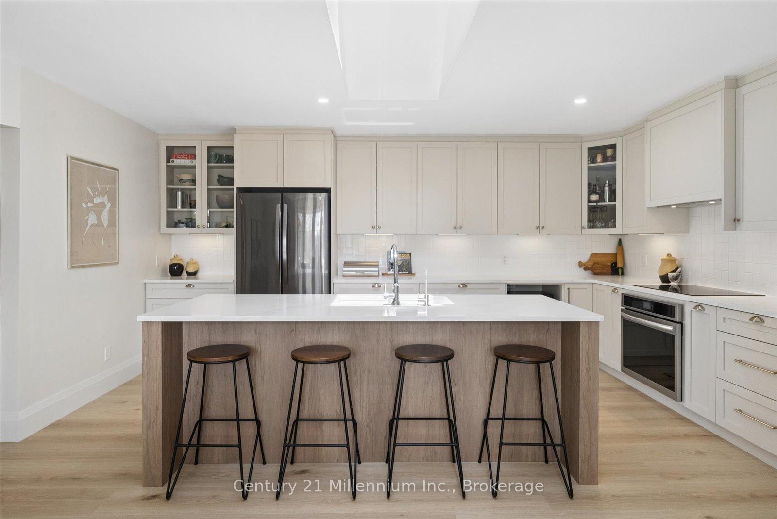 Photo 13 of 4 Blackburn Avenue, Clearview, Nottawa — HOMEH