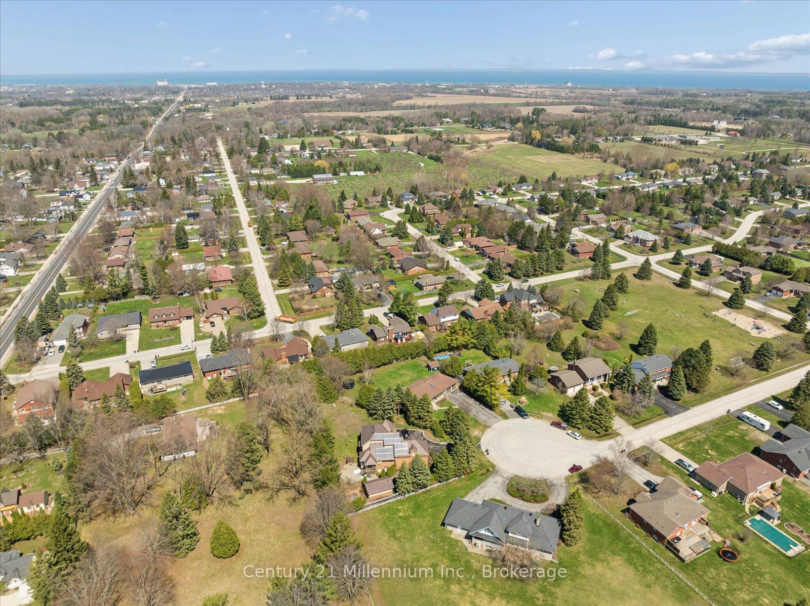 Photo 48 of 4 Blackburn Avenue, Clearview, Nottawa — HOMEH