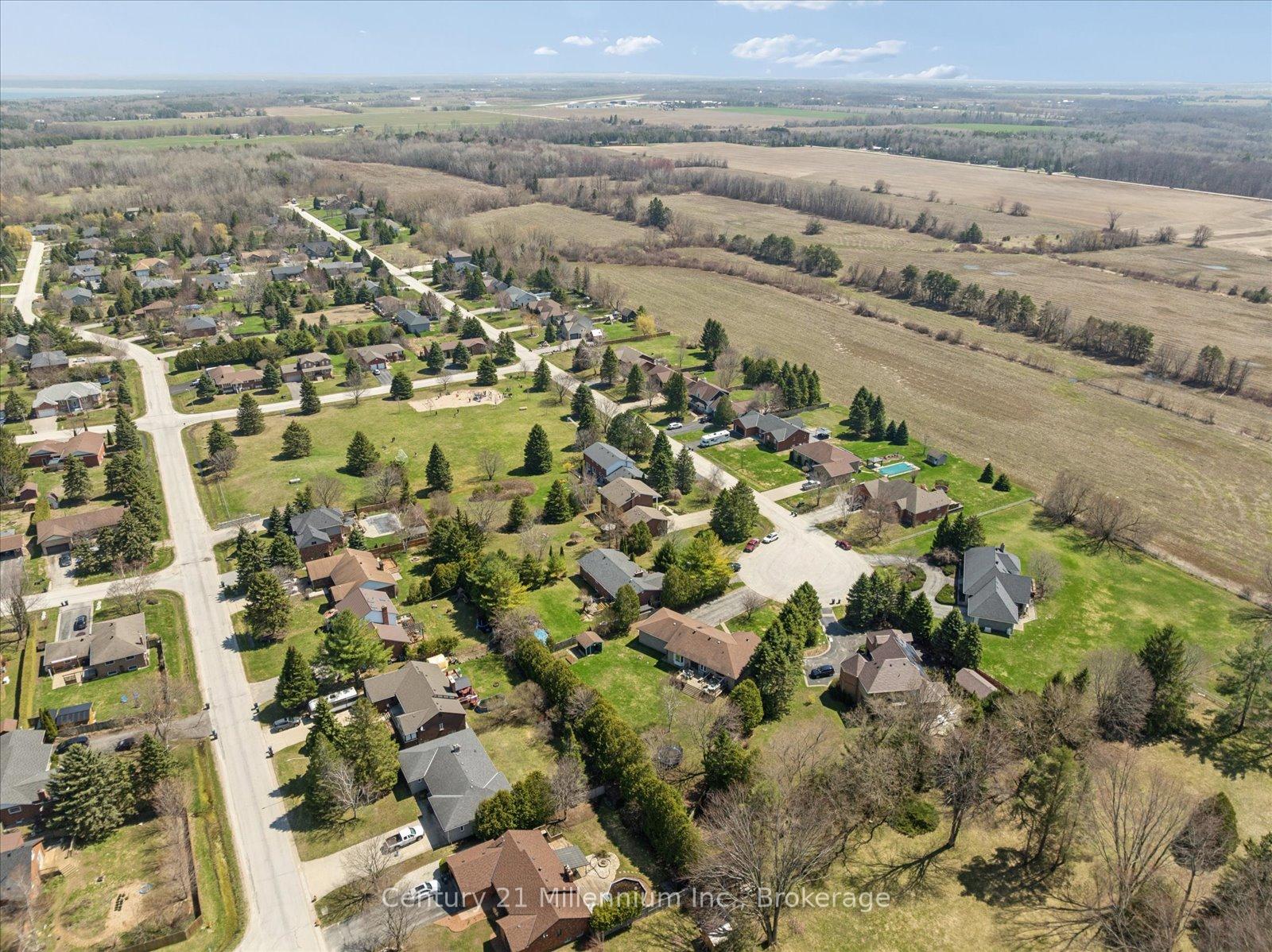 Photo 49 of 4 Blackburn Avenue, Clearview, Nottawa — HOMEH