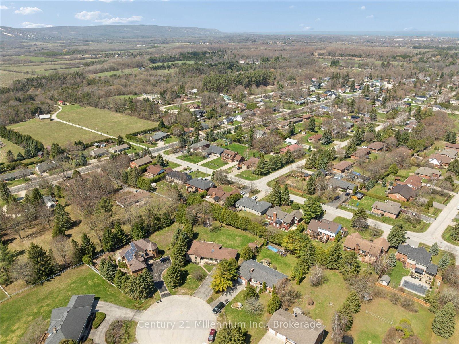 Photo 50 of 4 Blackburn Avenue, Clearview, Nottawa — HOMEH
