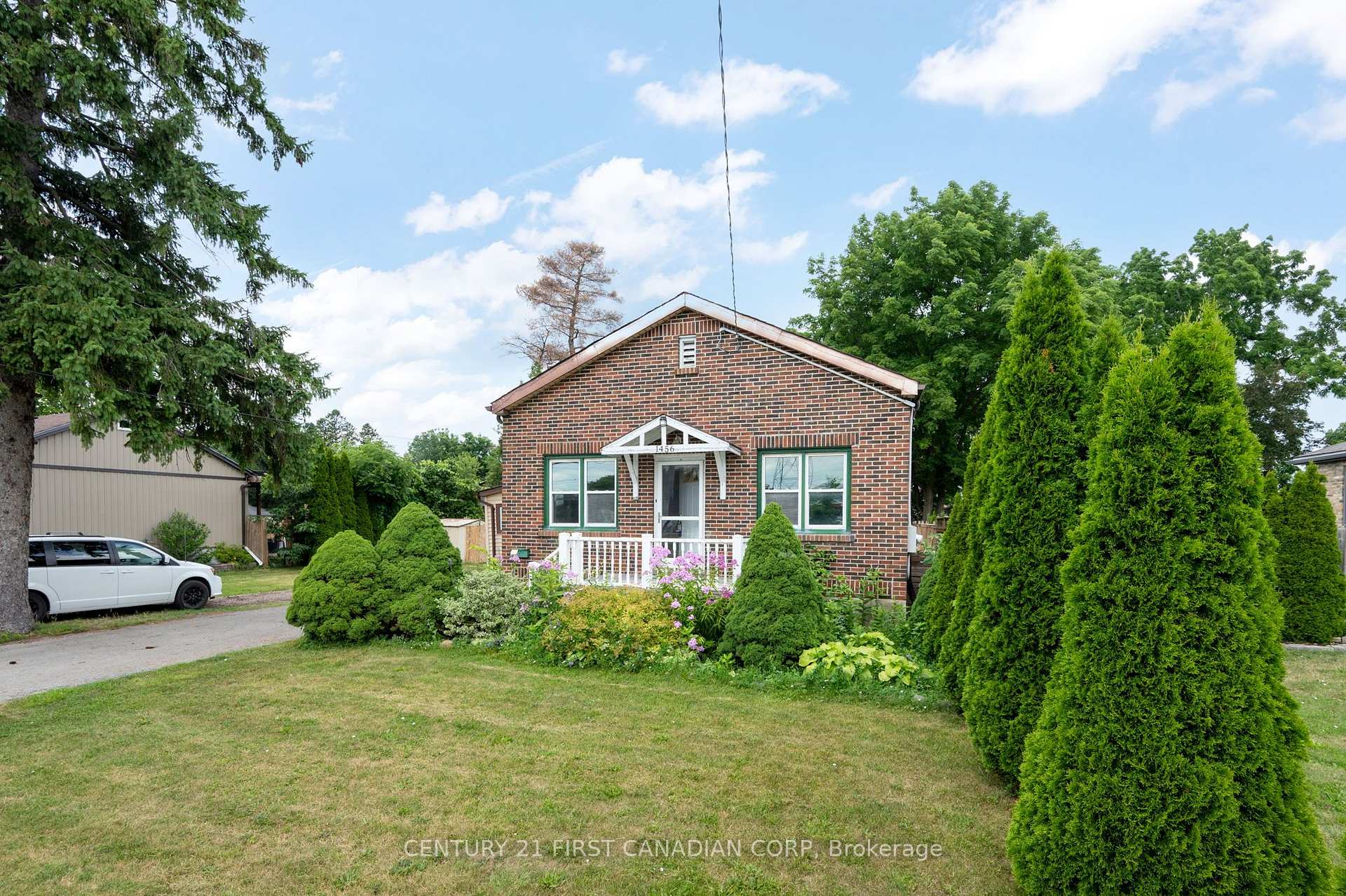 Photo 3 of 1456 Gore Road, London, East O — HOMEH