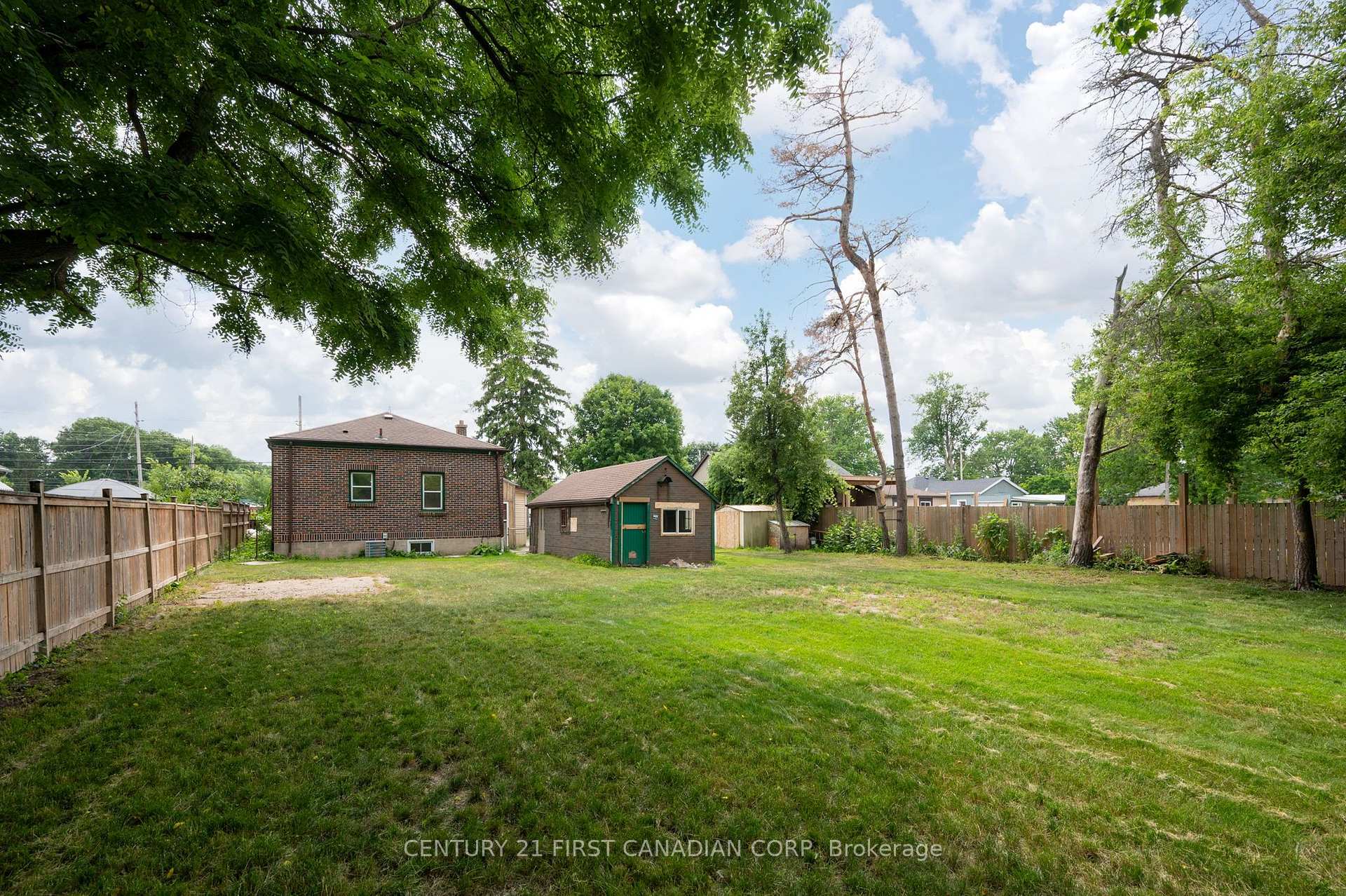 Photo 6 of 1456 Gore Road, London, East O — HOMEH