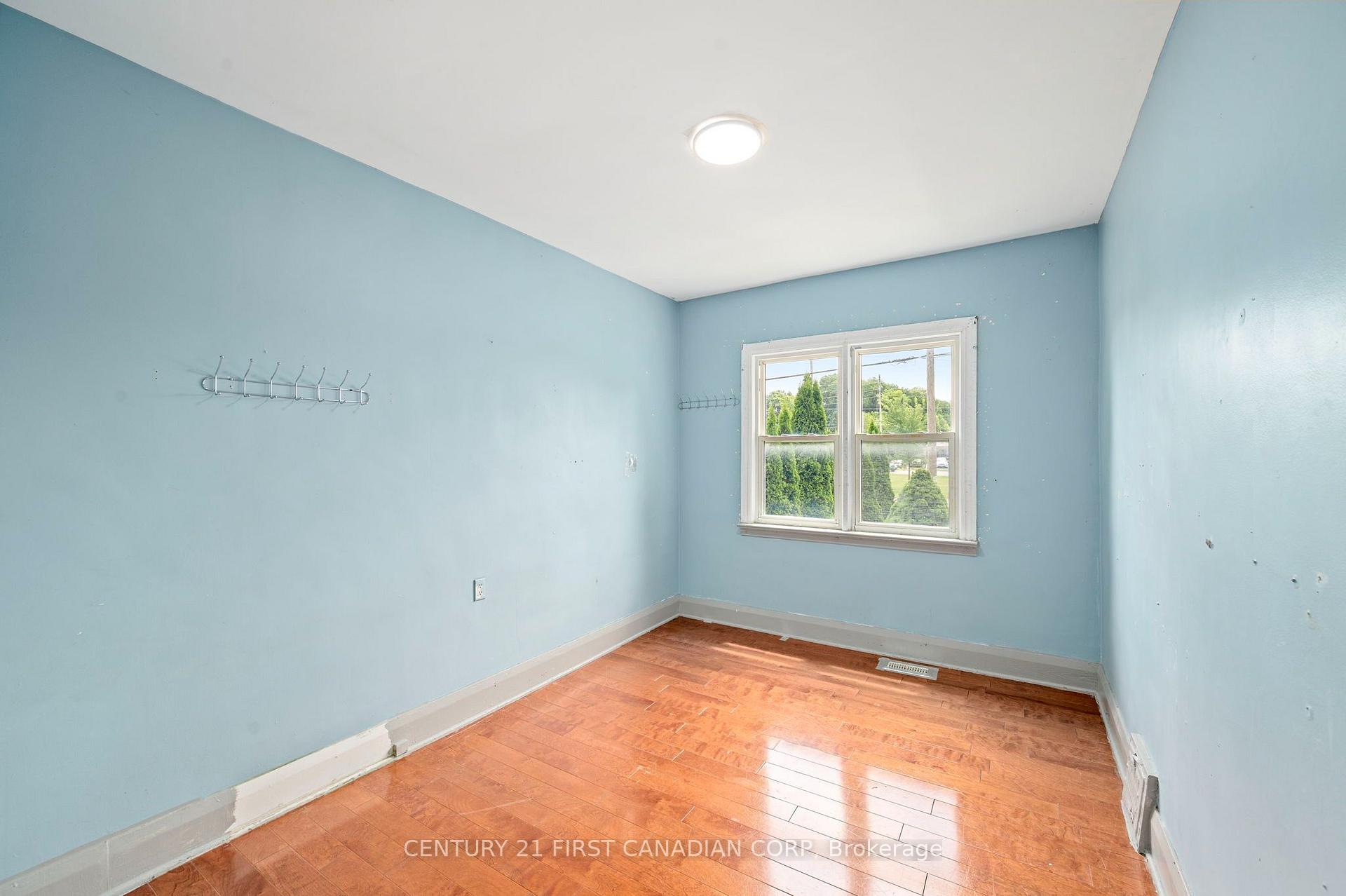 Photo 18 of 1456 Gore Road, London, East O — HOMEH