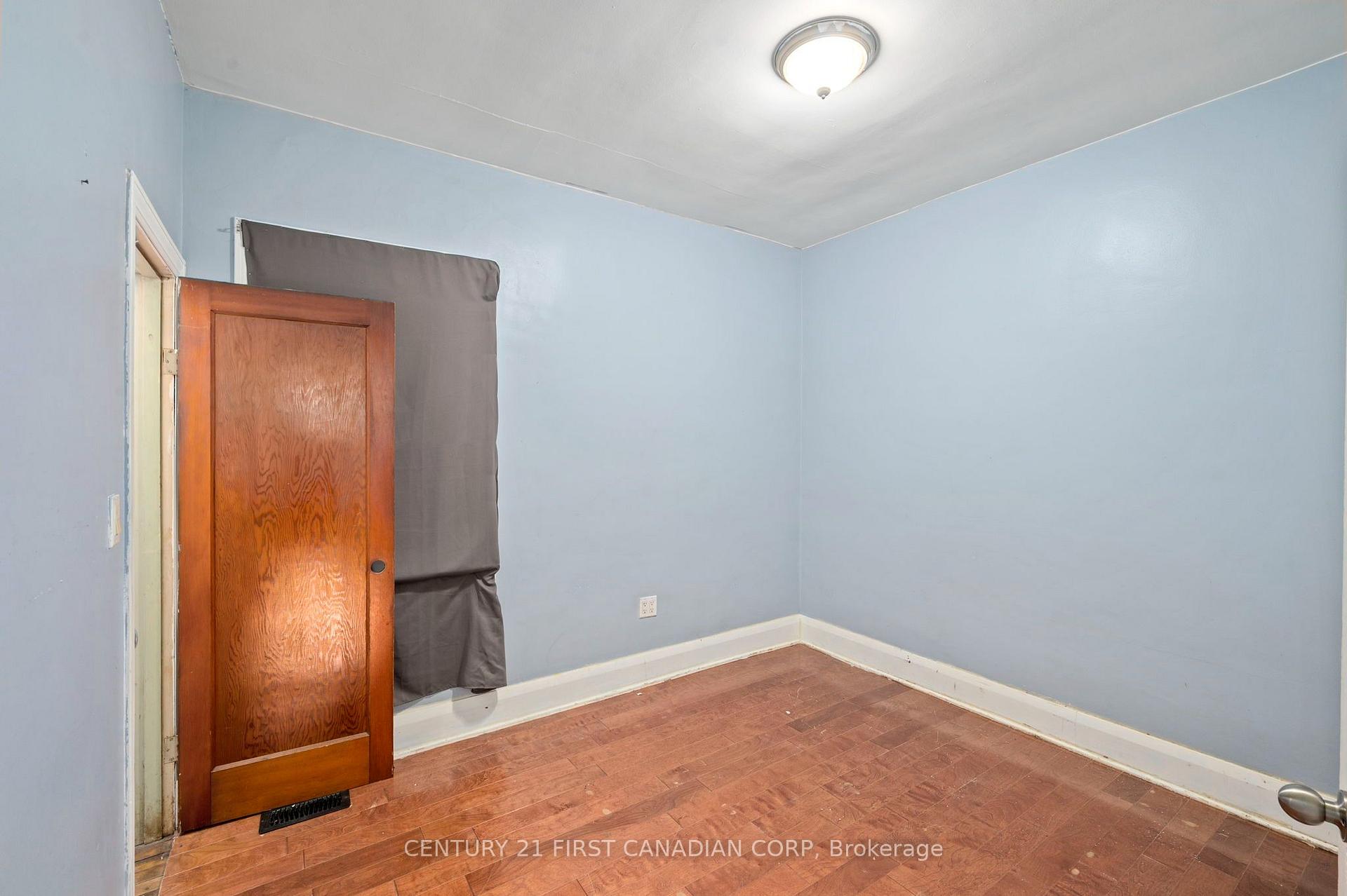 Photo 20 of 1456 Gore Road, London, East O — HOMEH