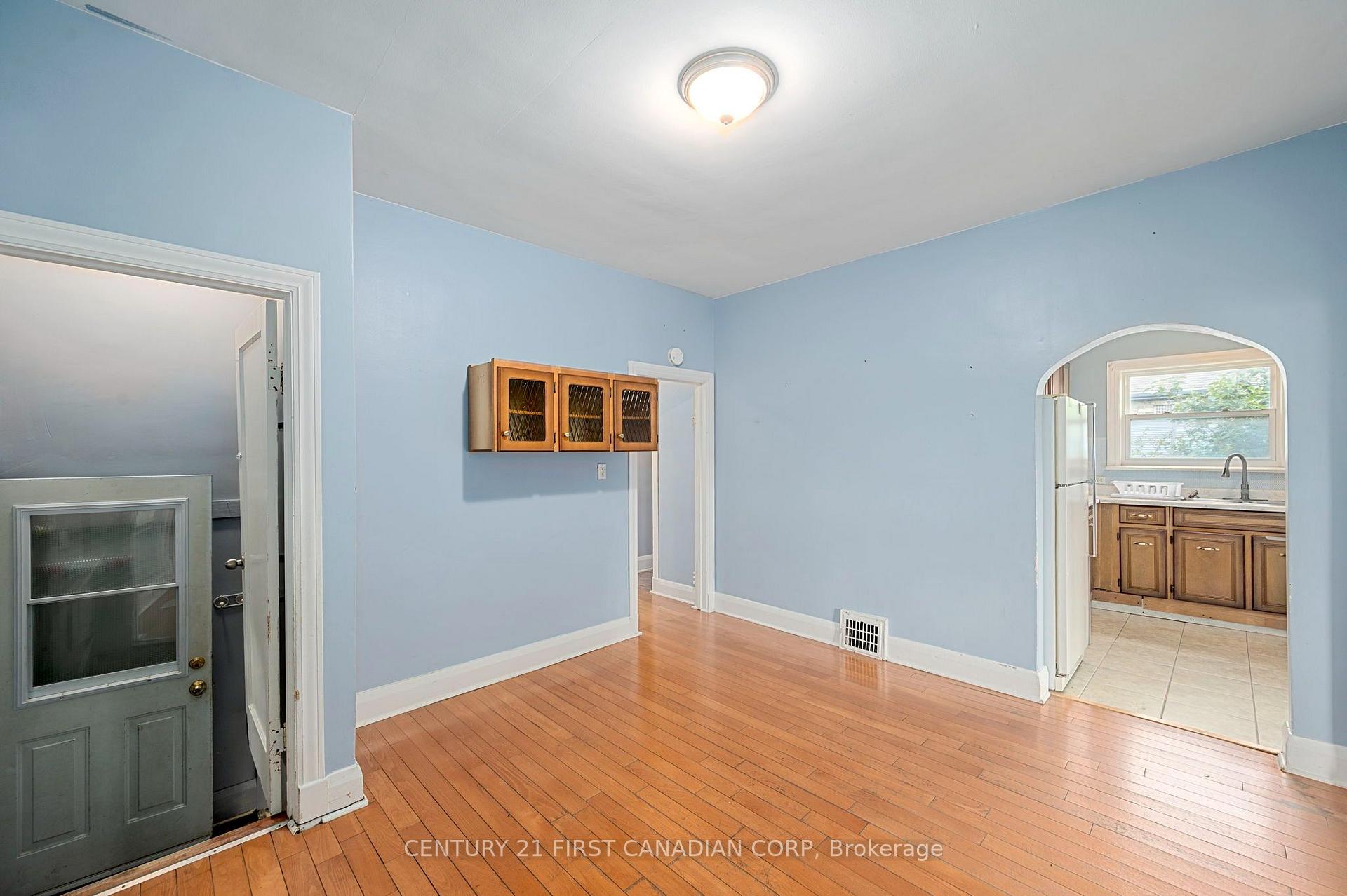 Photo 25 of 1456 Gore Road, London, East O — HOMEH