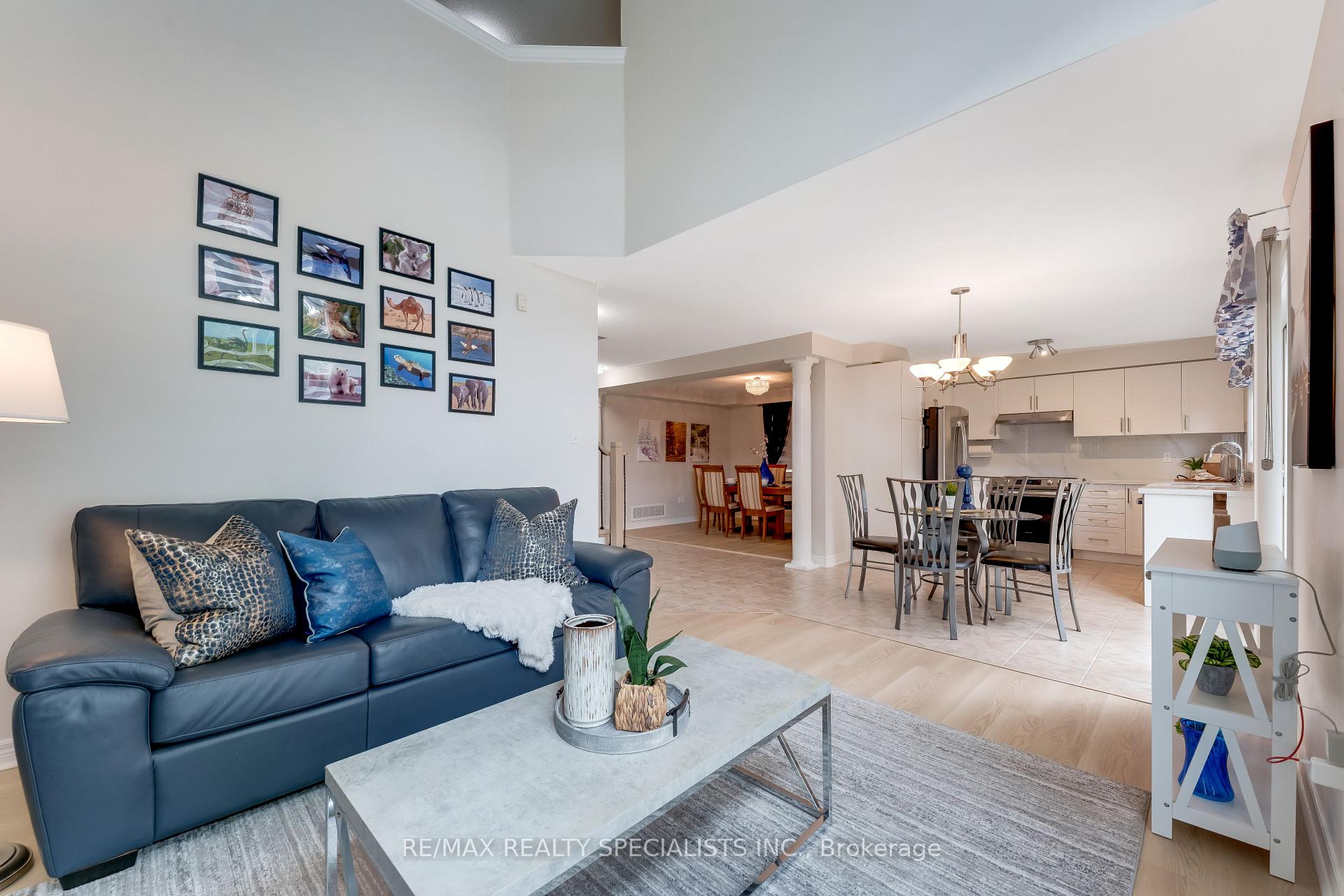 Photo 7 of 54 Red Plant Crescent, Brampton, Northwest Sandalwood Parkway — HOMEH