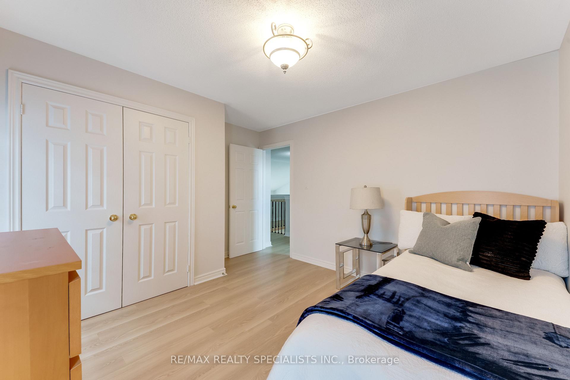Photo 20 of 54 Red Plant Crescent, Brampton, Northwest Sandalwood Parkway — HOMEH