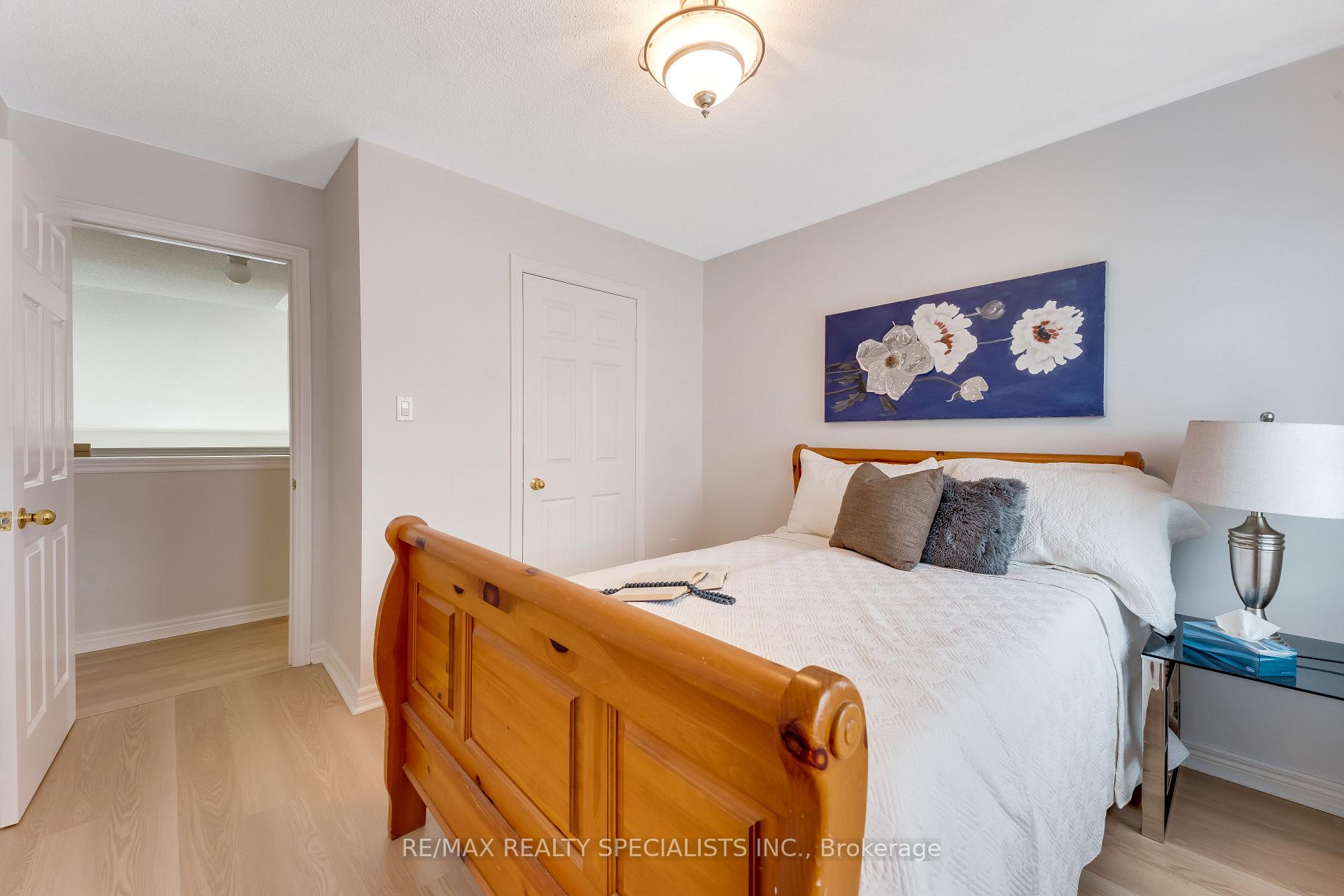 Photo 22 of 54 Red Plant Crescent, Brampton, Northwest Sandalwood Parkway — HOMEH