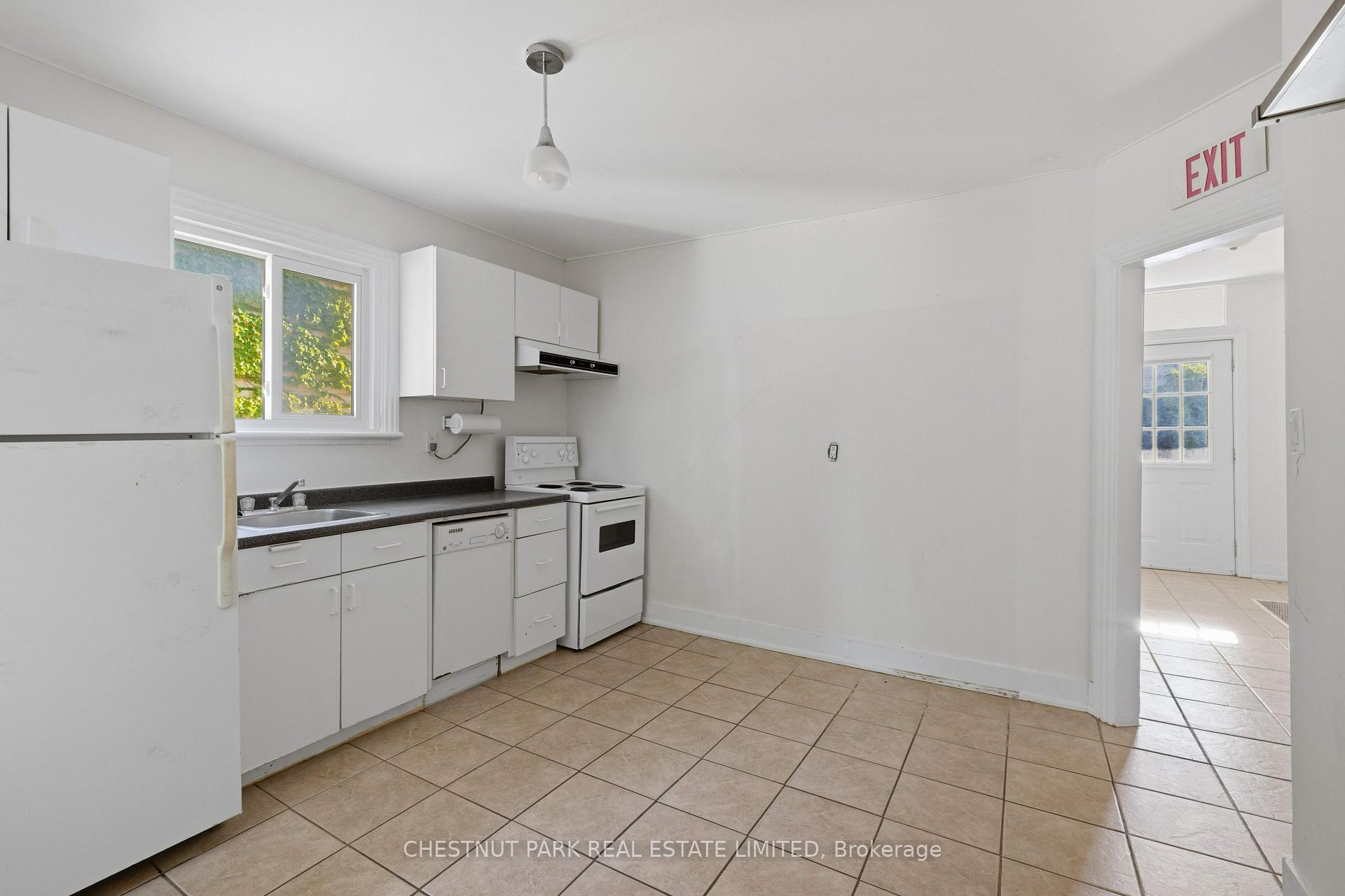 Photo 9 of 451 Albert Street, Kingston, Central City East — HOMEH