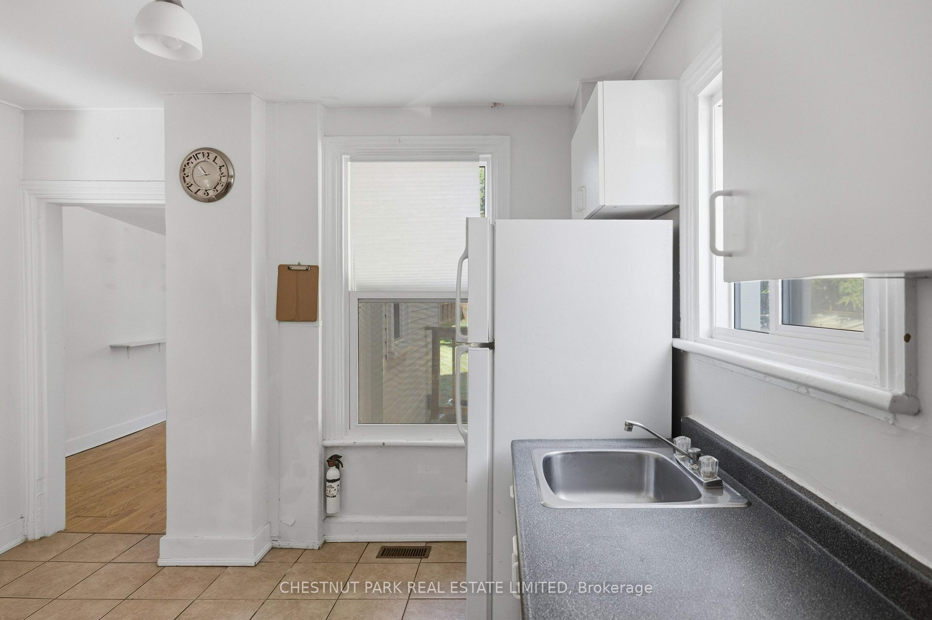 Photo 10 of 451 Albert Street, Kingston, Central City East — HOMEH
