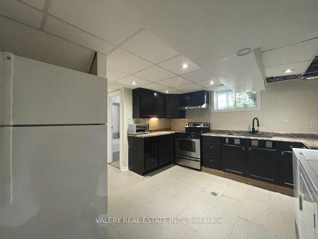 Photo 2 of Unit 2, 73 Hickling Trail, Barrie, Grove East — HOMEH