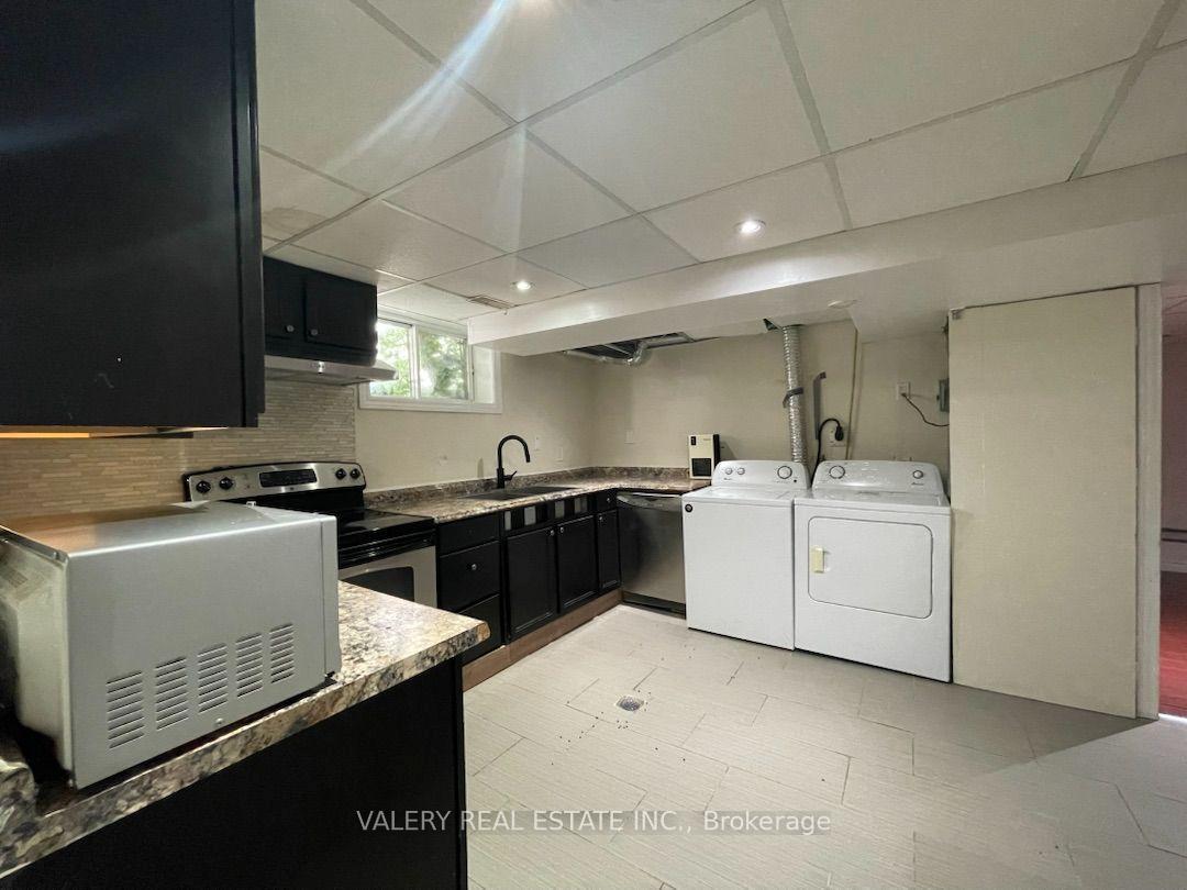 Photo 3 of Unit 2, 73 Hickling Trail, Barrie, Grove East — HOMEH