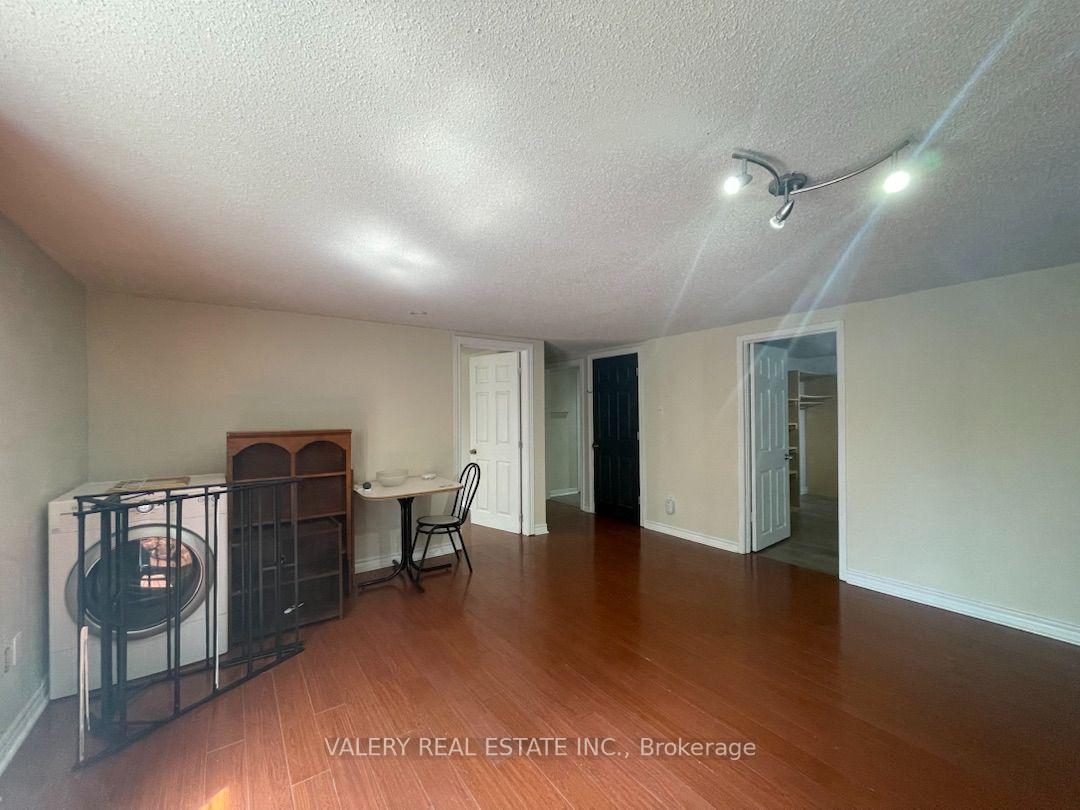 Photo 5 of Unit 2, 73 Hickling Trail, Barrie, Grove East — HOMEH