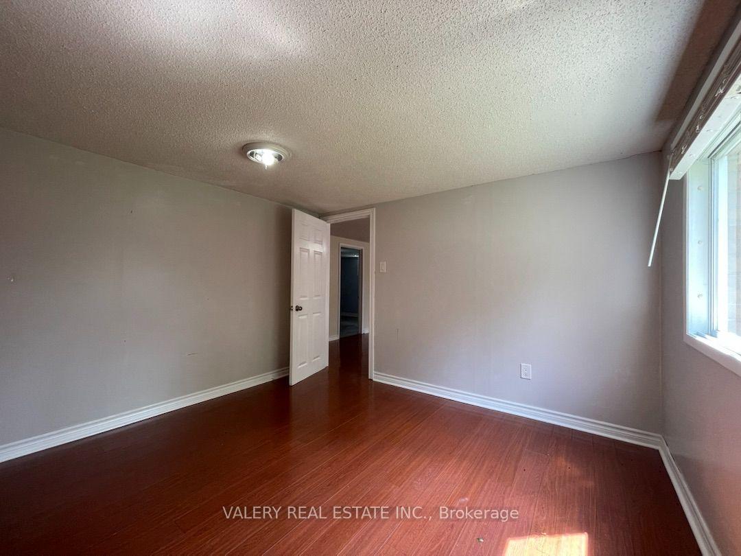 Photo 8 of Unit 2, 73 Hickling Trail, Barrie, Grove East — HOMEH
