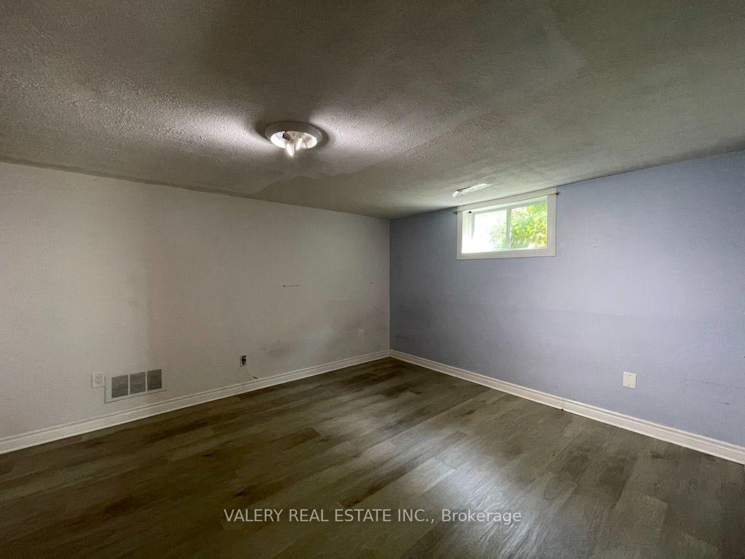 Photo 9 of Unit 2, 73 Hickling Trail, Barrie, Grove East — HOMEH