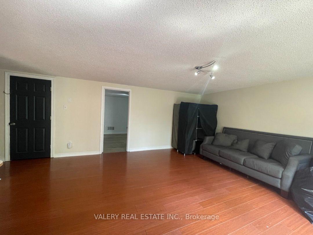Photo 11 of Unit 2, 73 Hickling Trail, Barrie, Grove East — HOMEH
