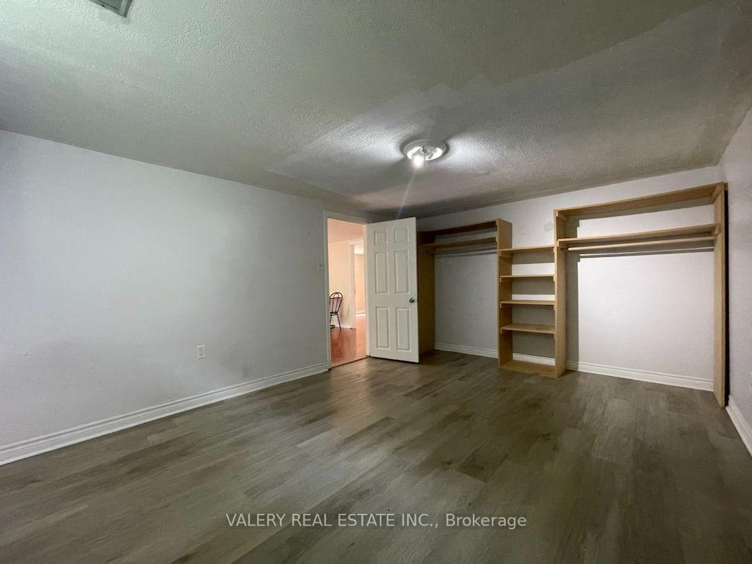 Photo 13 of Unit 2, 73 Hickling Trail, Barrie, Grove East — HOMEH