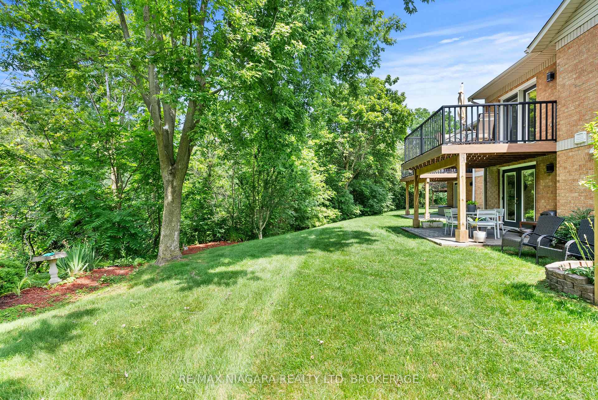 Photo 4 of Unit 15, 53 Bunting Road, St. Catharines, Secord Woods — HOMEH