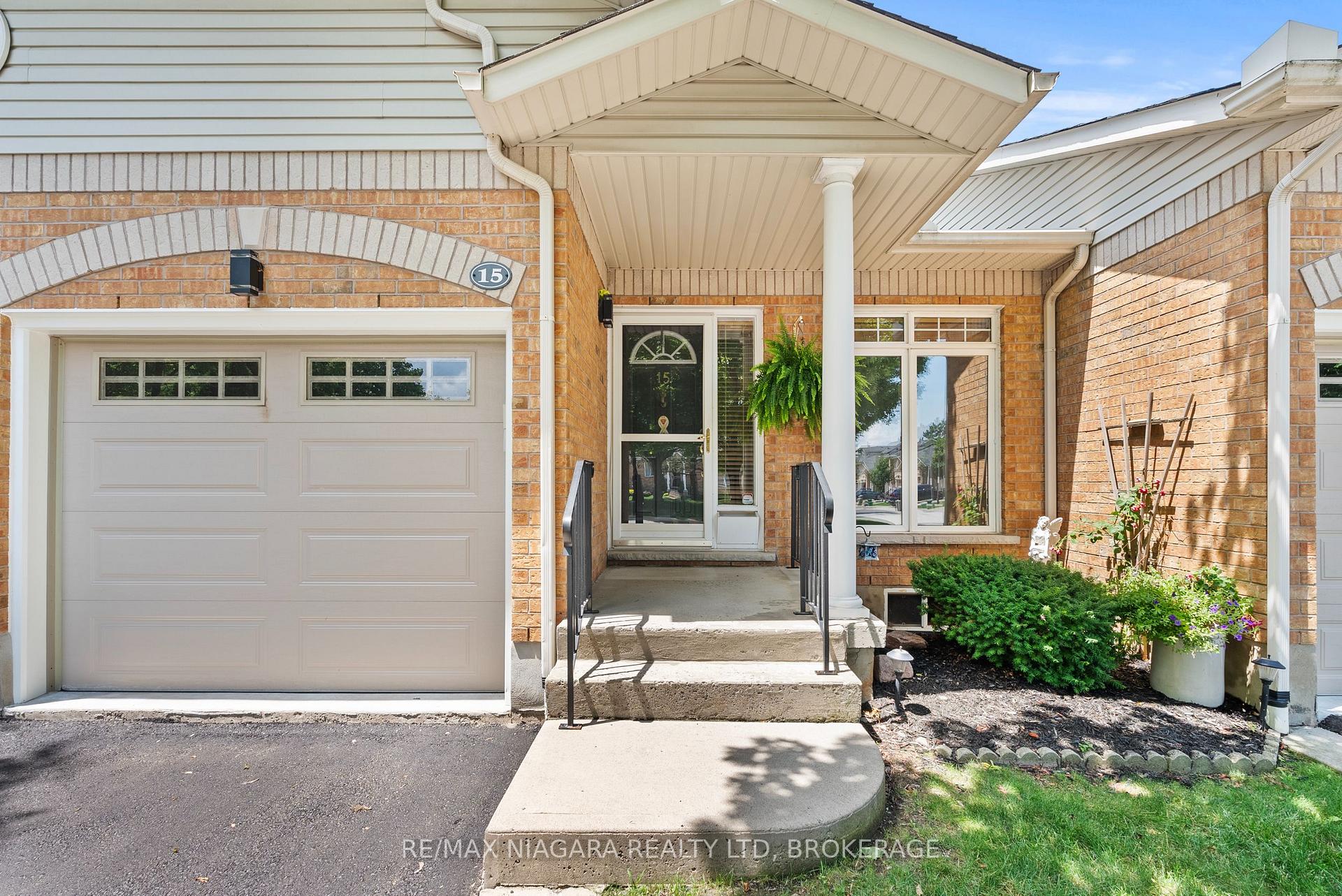 Photo 6 of Unit 15, 53 Bunting Road, St. Catharines, Secord Woods — HOMEH
