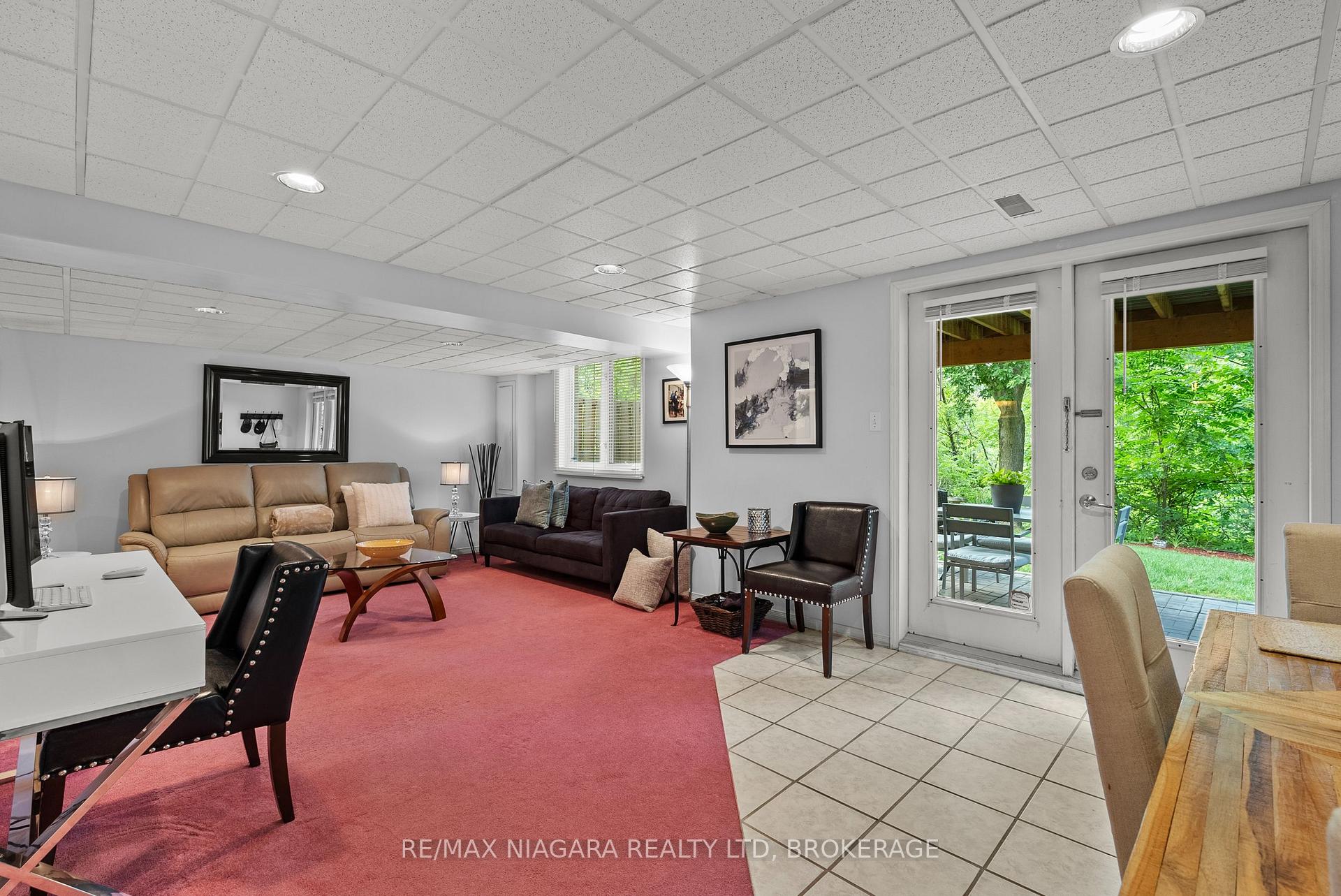 Photo 19 of Unit 15, 53 Bunting Road, St. Catharines, Secord Woods — HOMEH