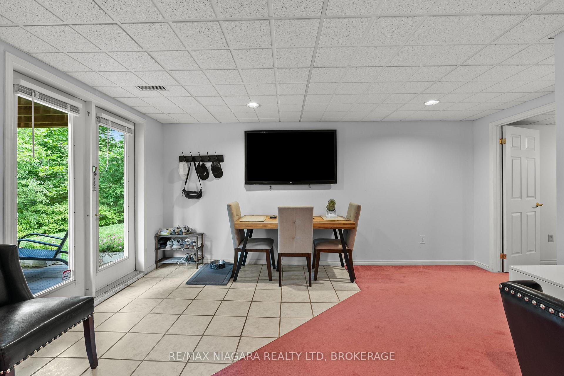 Photo 20 of Unit 15, 53 Bunting Road, St. Catharines, Secord Woods — HOMEH