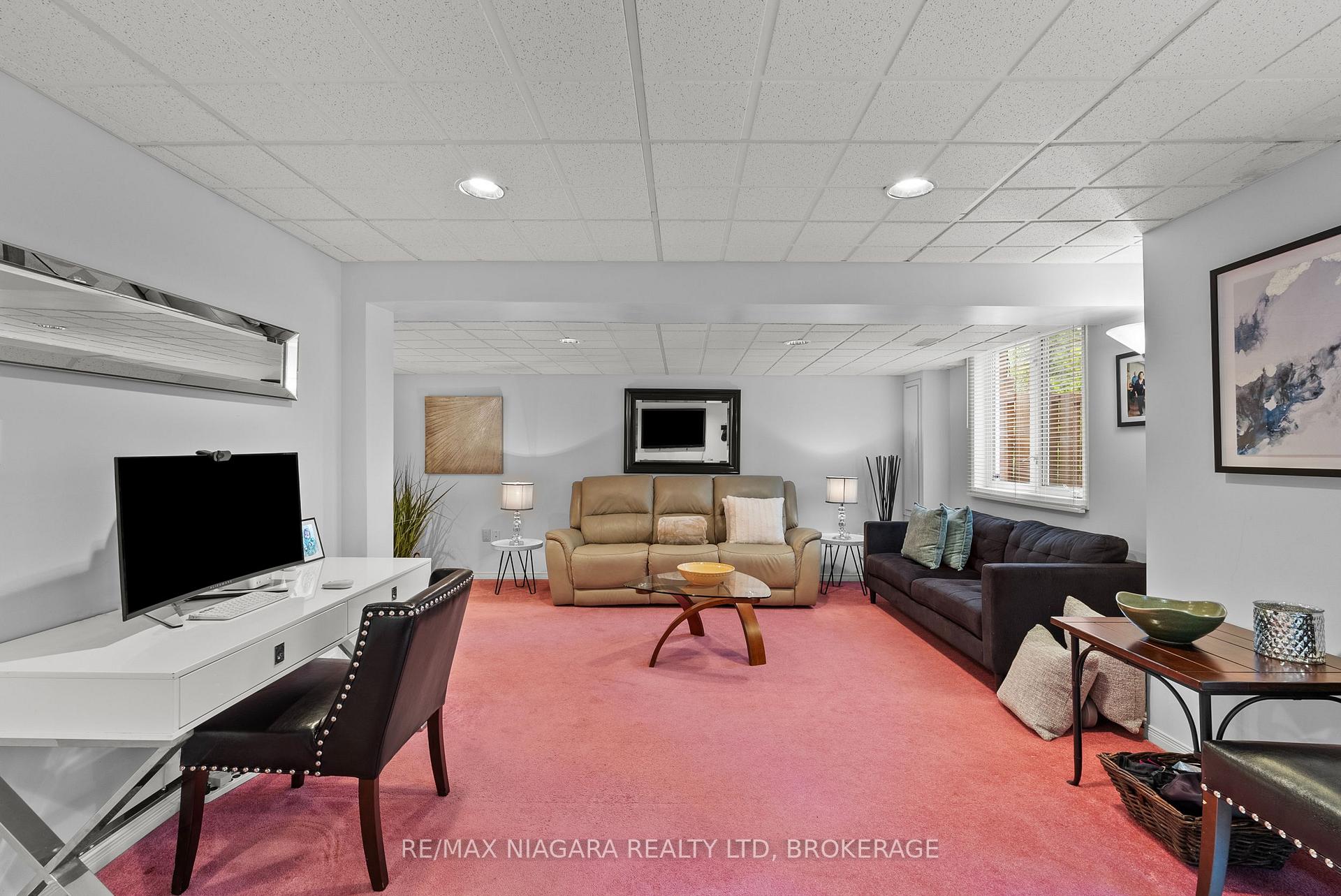 Photo 21 of Unit 15, 53 Bunting Road, St. Catharines, Secord Woods — HOMEH