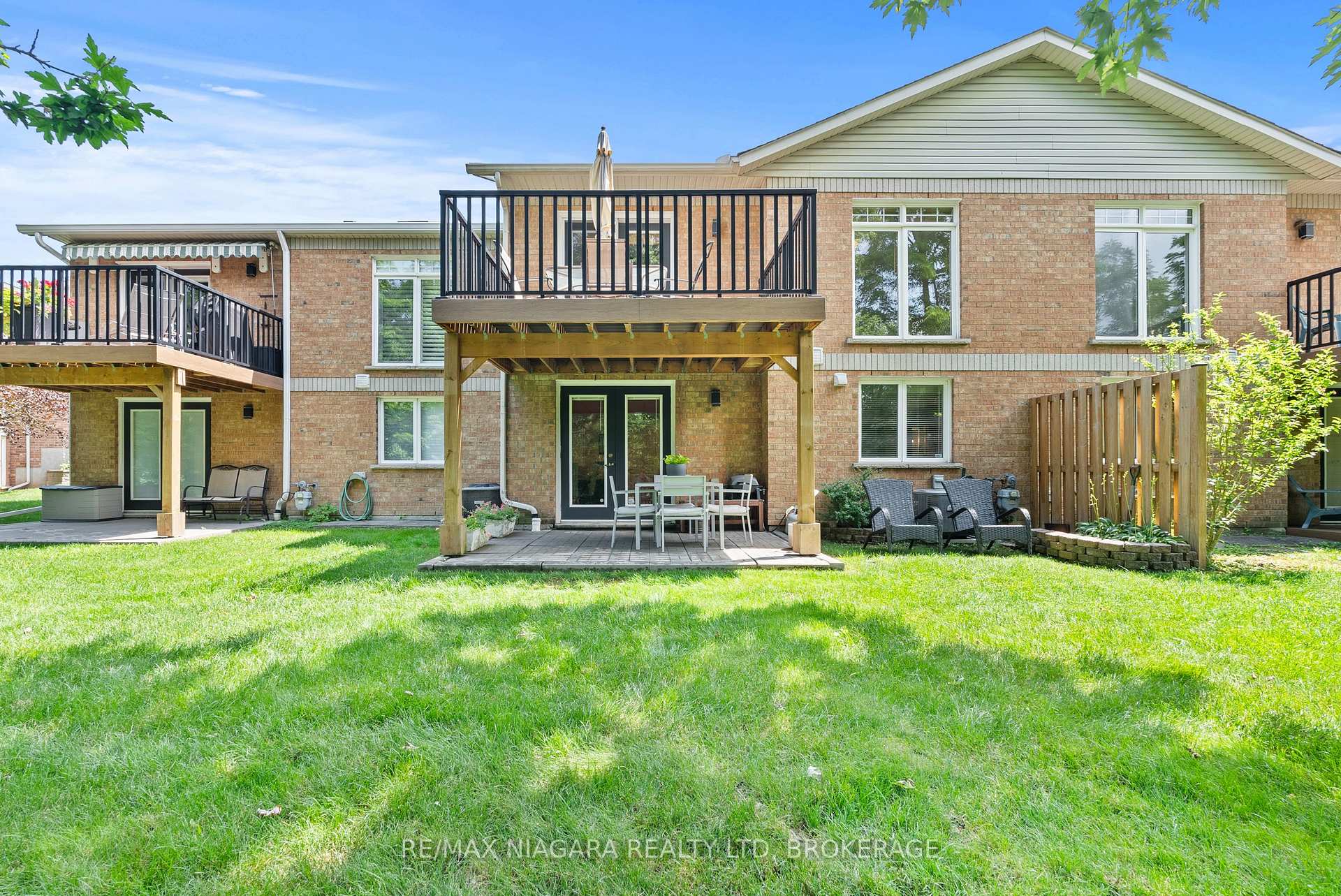 Photo 30 of Unit 15, 53 Bunting Road, St. Catharines, Secord Woods — HOMEH
