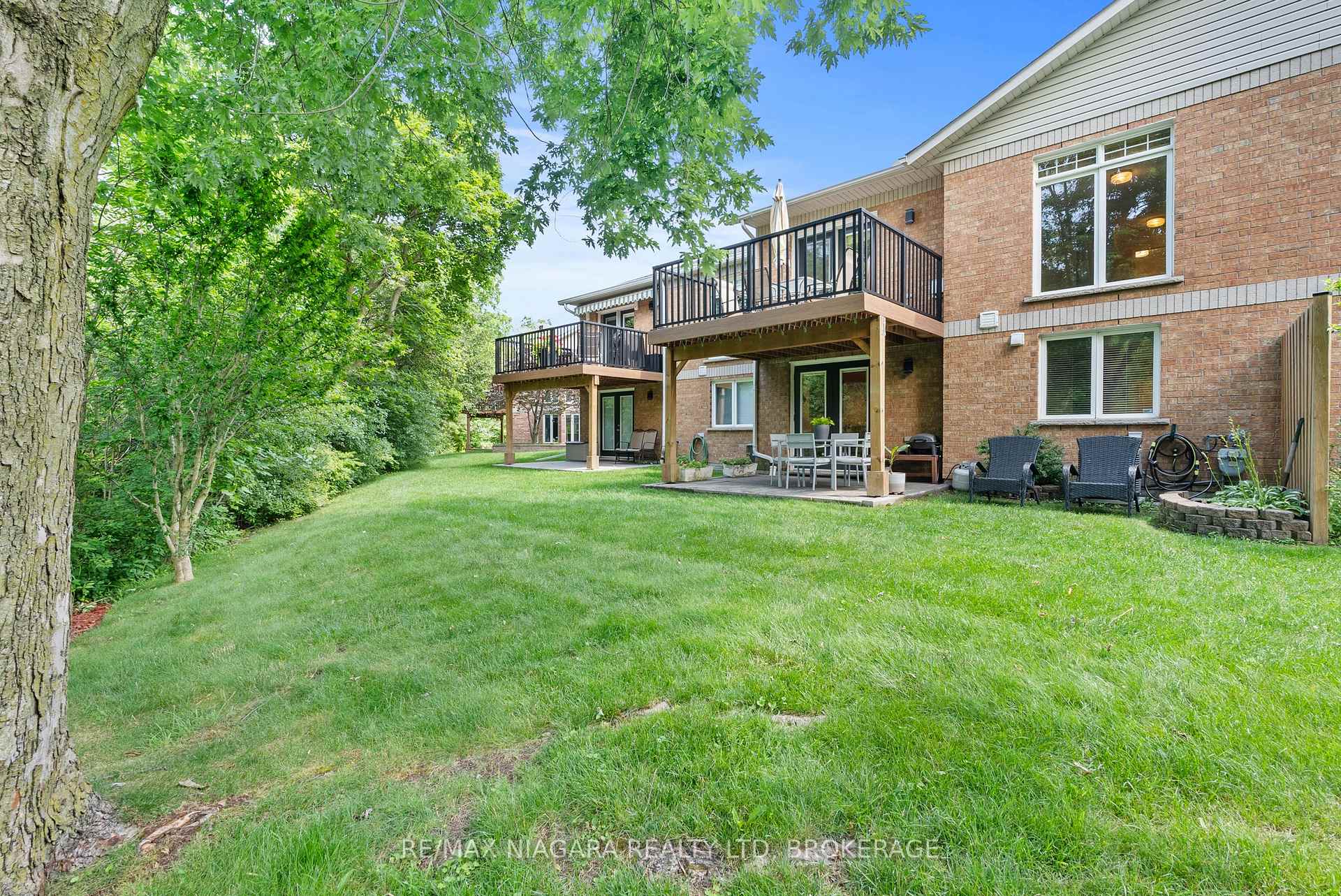 Photo 31 of Unit 15, 53 Bunting Road, St. Catharines, Secord Woods — HOMEH