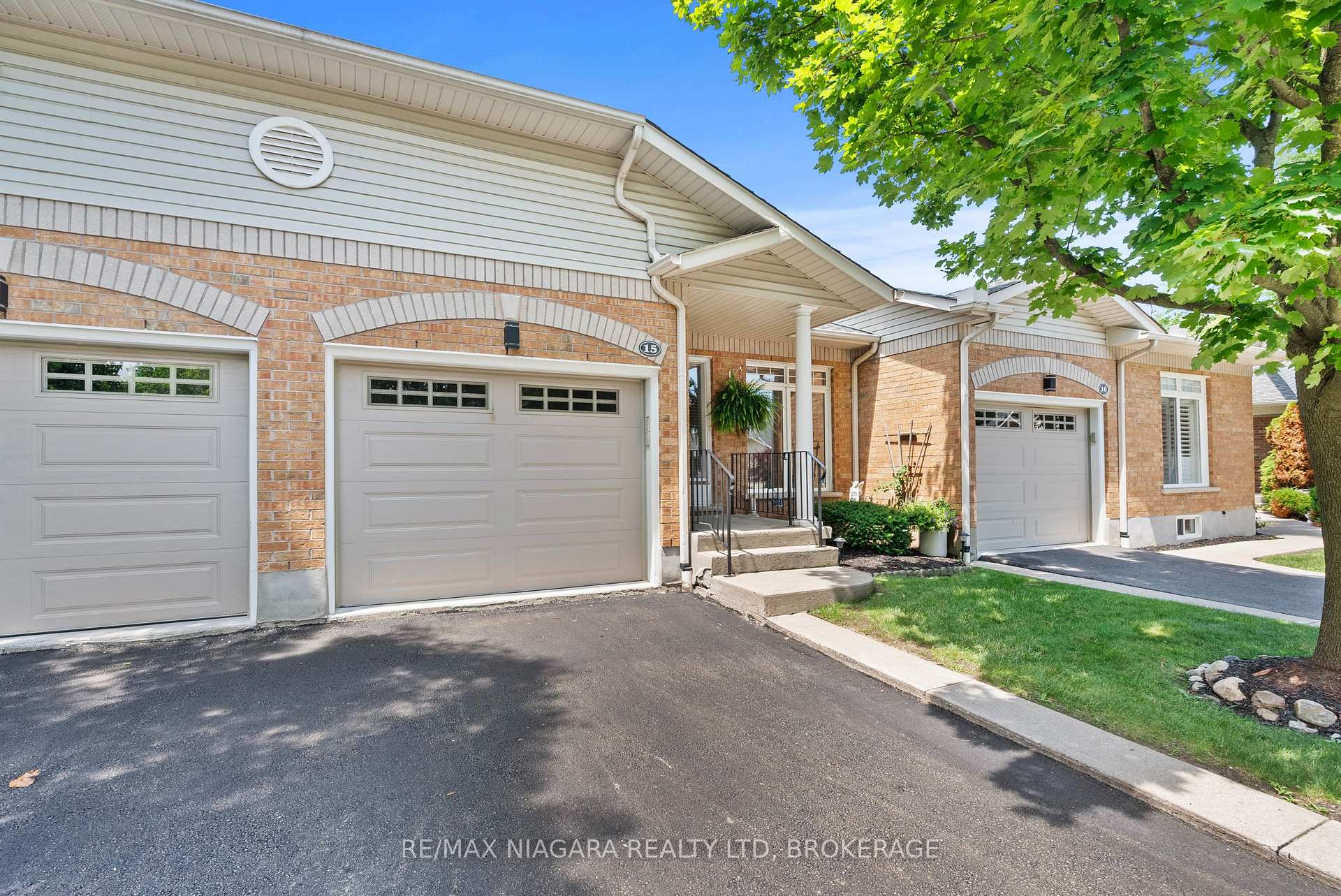 Photo 33 of Unit 15, 53 Bunting Road, St. Catharines, Secord Woods — HOMEH