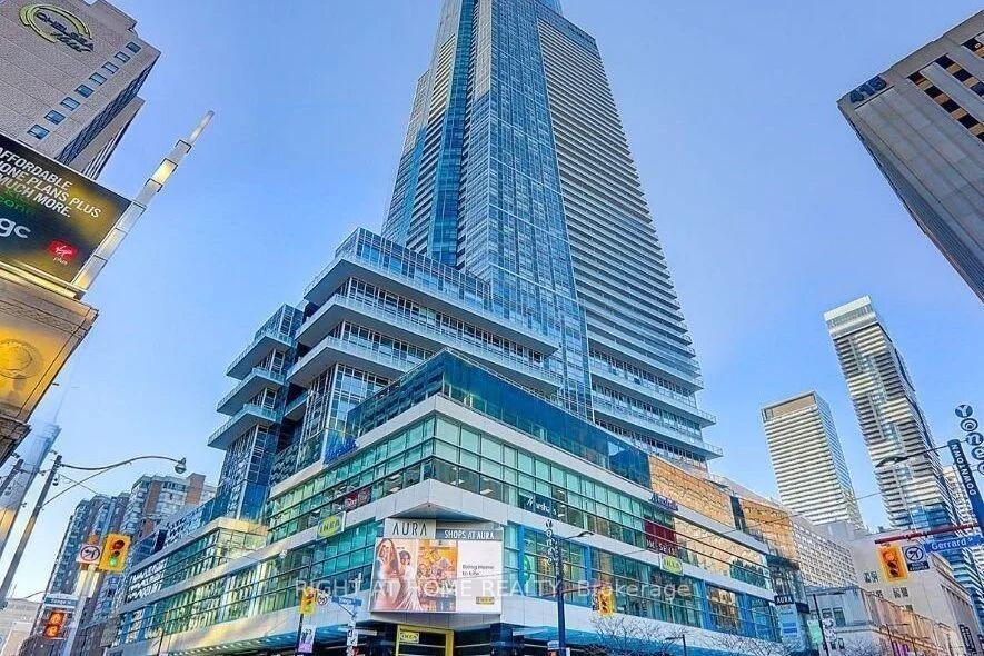 Front of Unit 5016, 386 Yonge Street