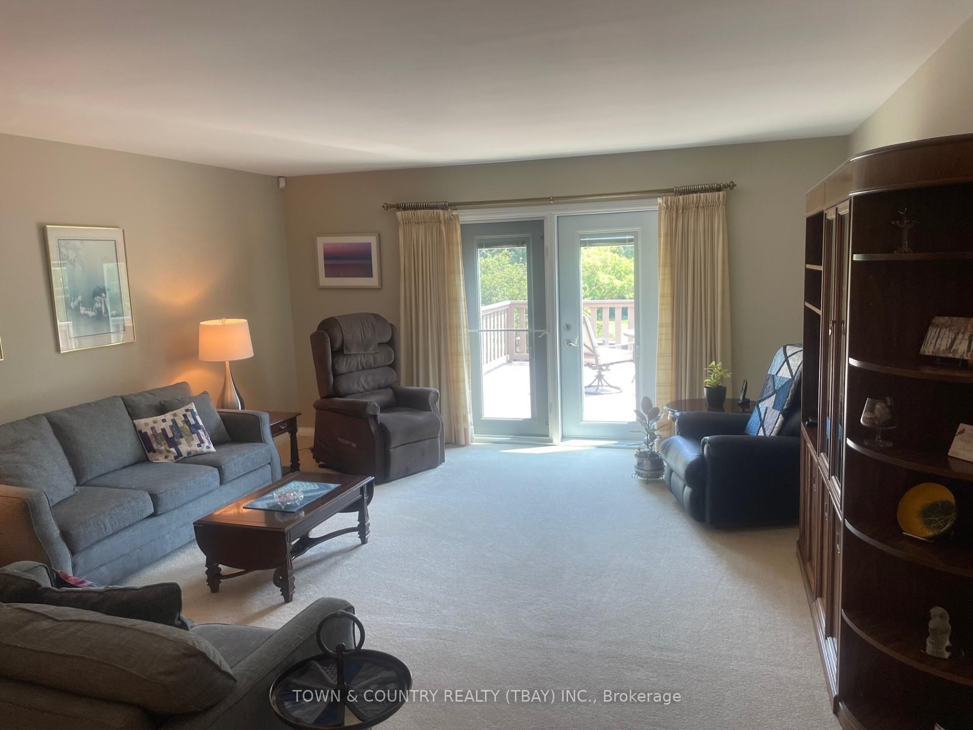 Photo 2 of 145 Duke Street, Thunder Bay, College Heights — HOMEH
