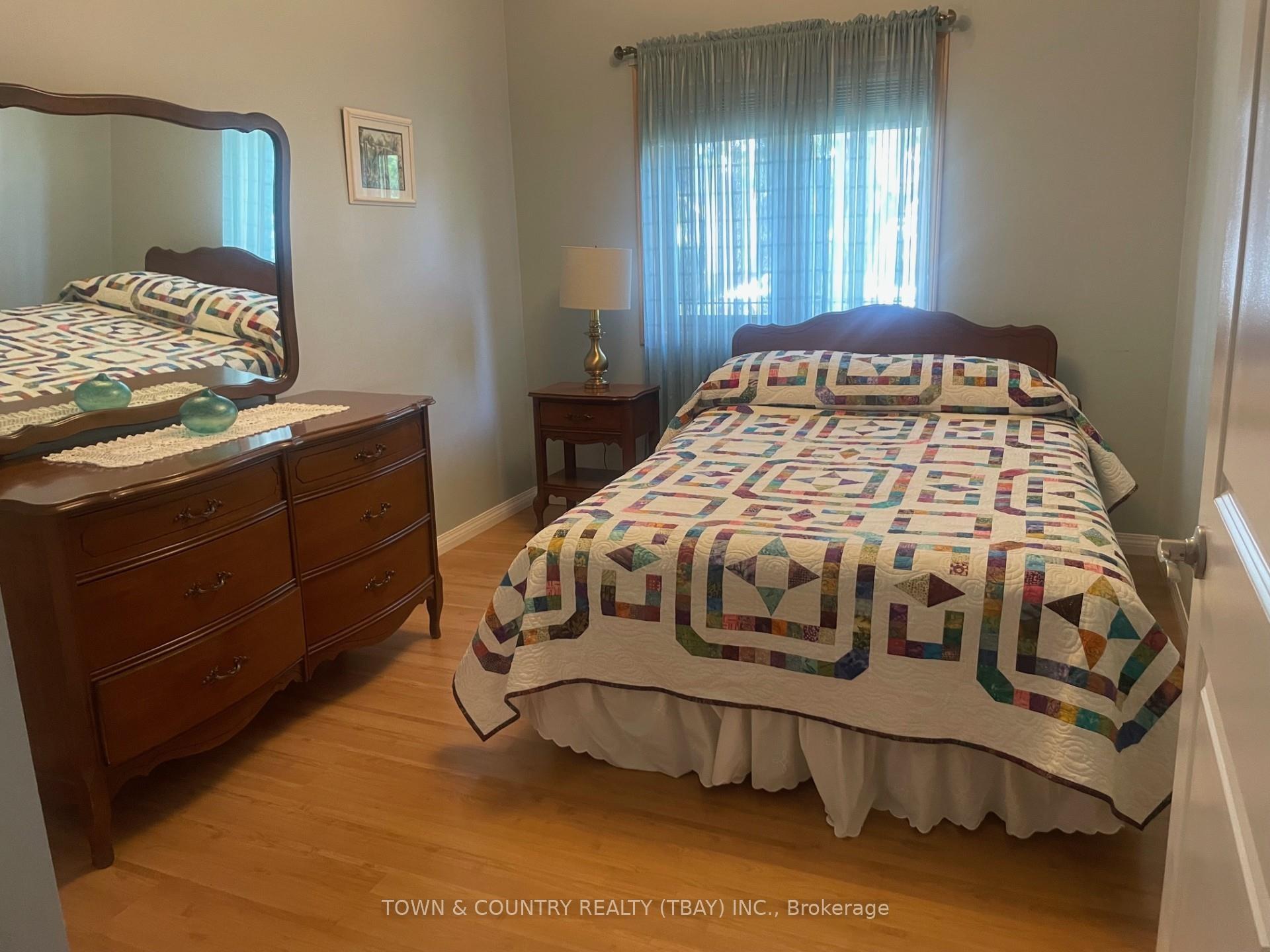 Photo 5 of 145 Duke Street, Thunder Bay, College Heights — HOMEH