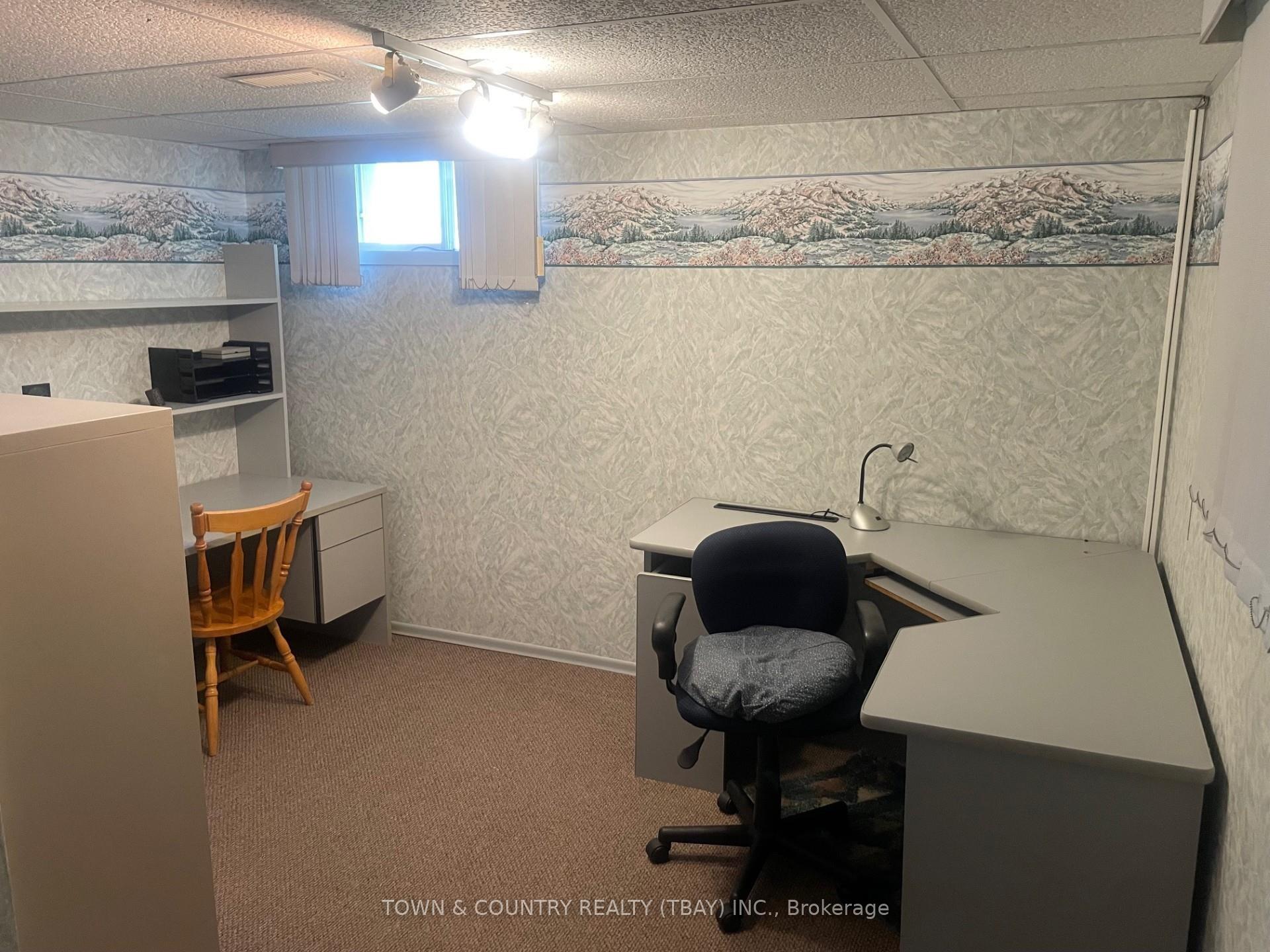 Photo 10 of 145 Duke Street, Thunder Bay, College Heights — HOMEH