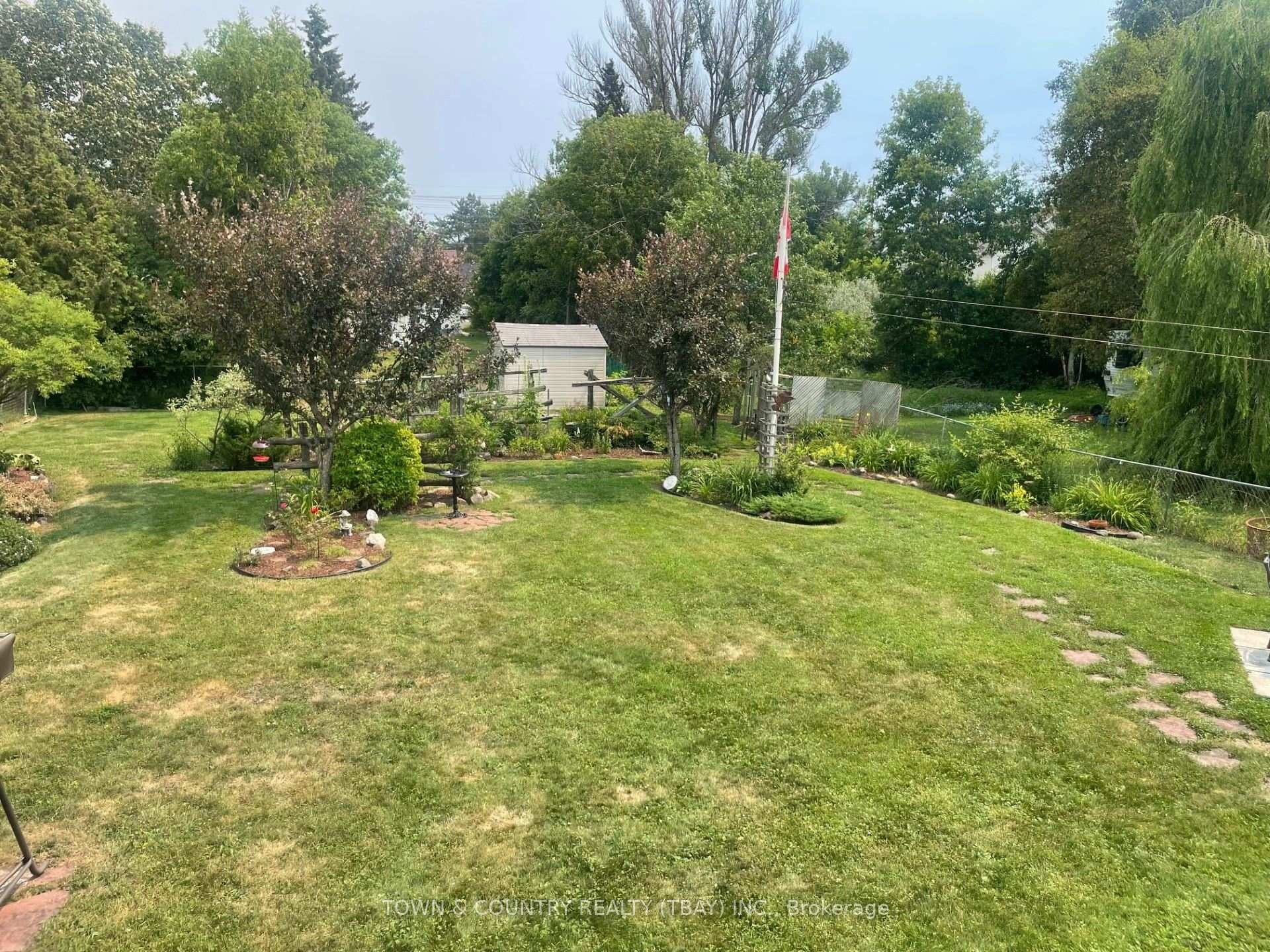 Photo 14 of 145 Duke Street, Thunder Bay, College Heights — HOMEH
