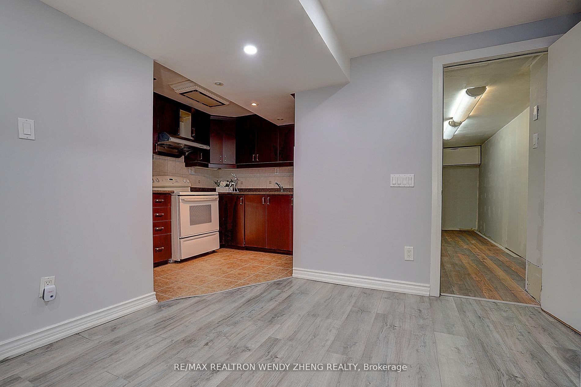Photo 32 of 13 Apollo Road, Markham, Middlefield — HOMEH
