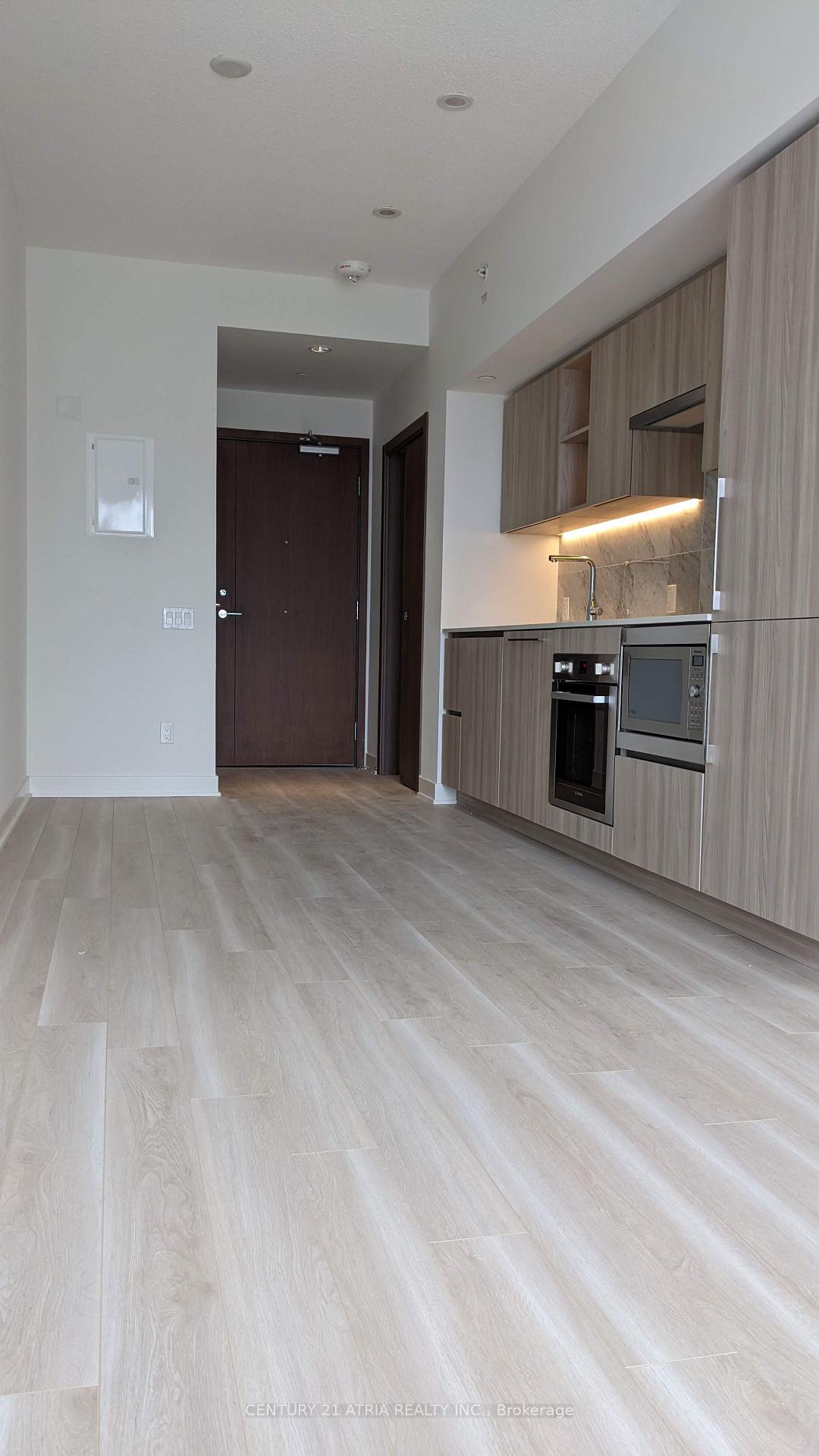 Photo 3 of Unit 3306, 19 Bathurst Street, Toronto, Waterfront Communities — HOMEH
