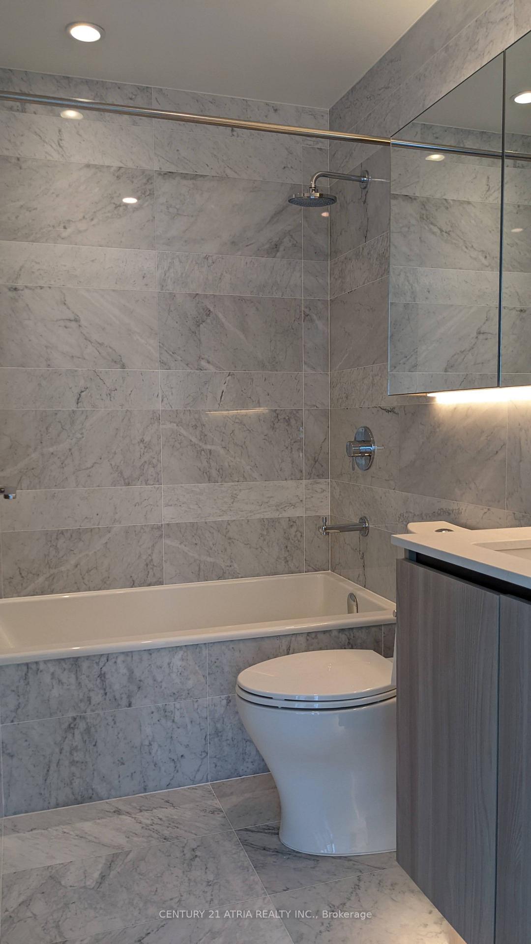 Photo 5 of Unit 3306, 19 Bathurst Street, Toronto, Waterfront Communities — HOMEH