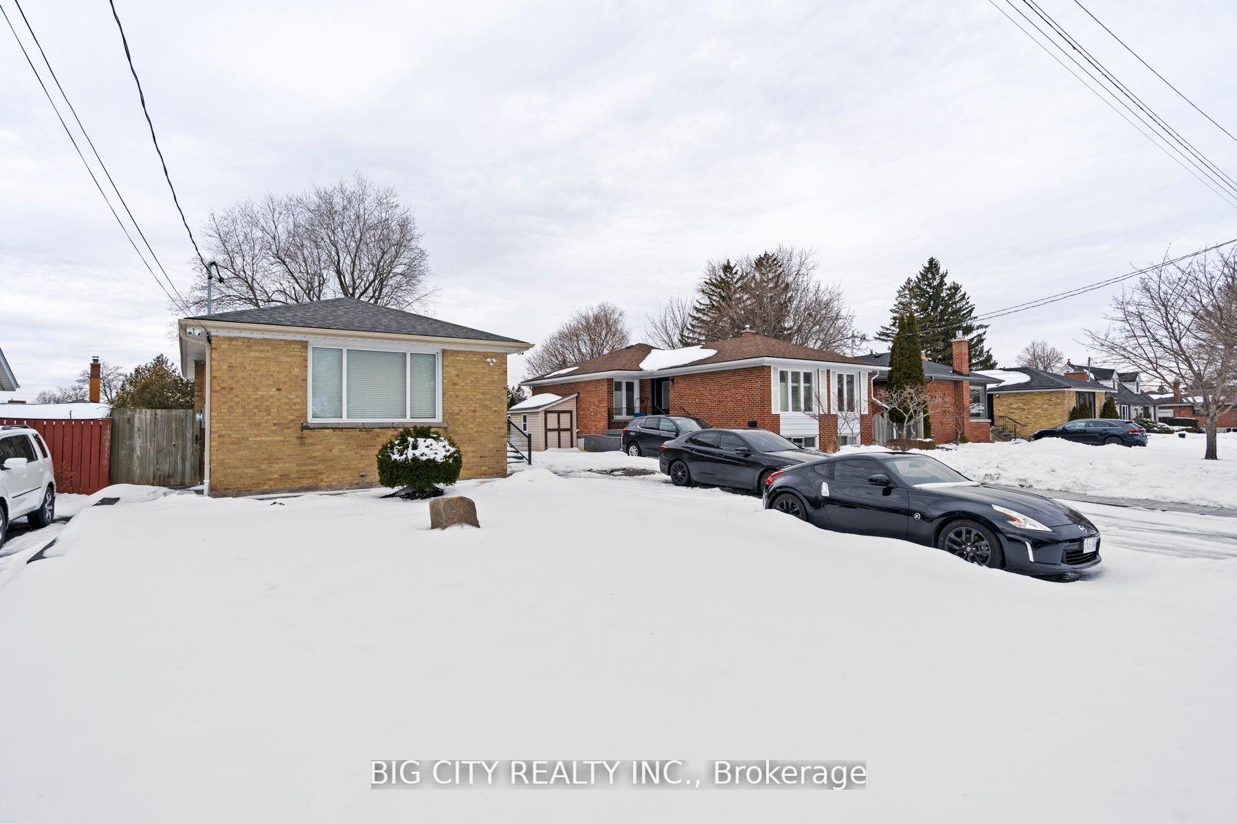Front of Unit Bsmt2, 18 Wexford Boulevard