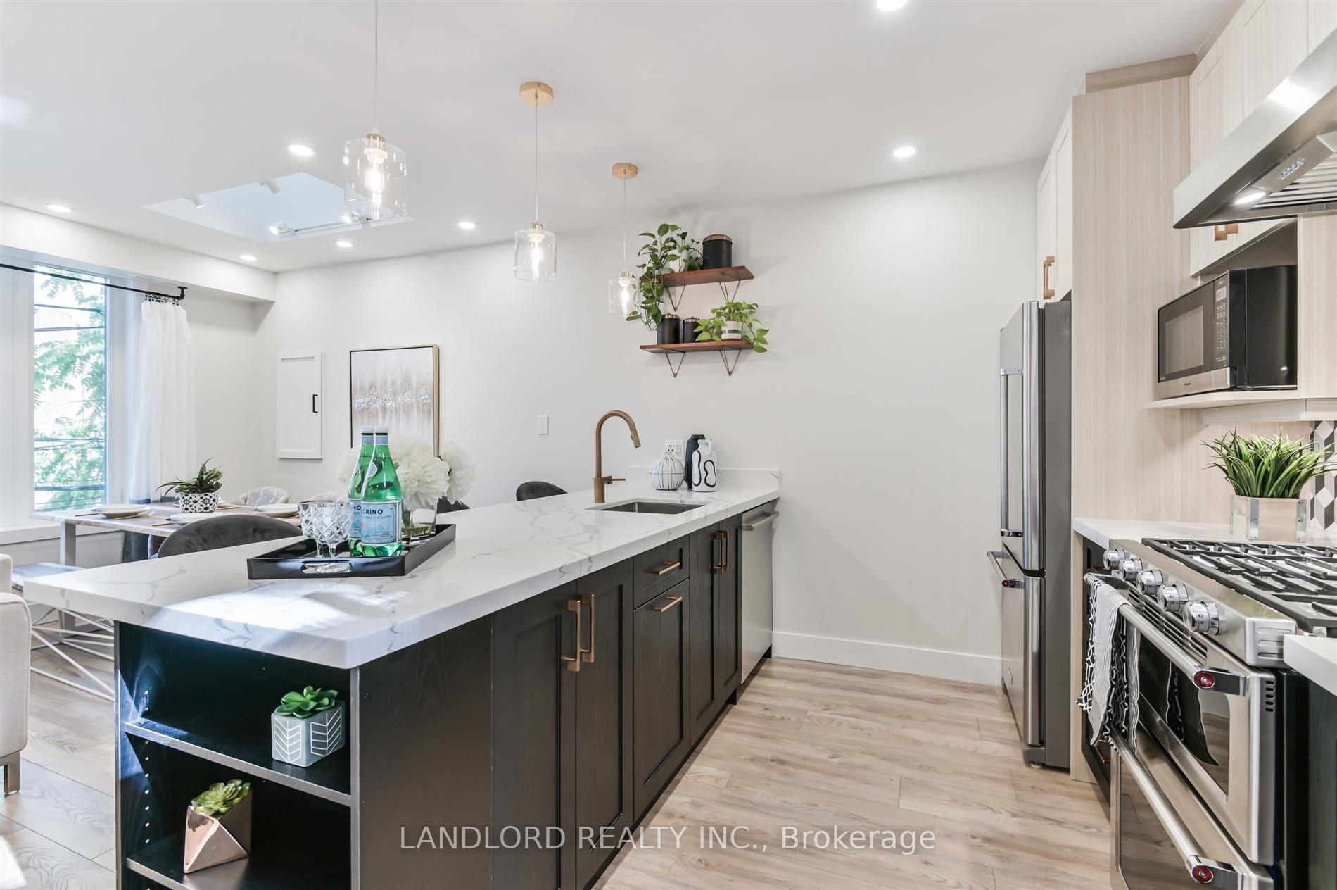 Photo 4 of Unit Upper, 90 Tecumseth Street, Toronto, Niagara — HOMEH