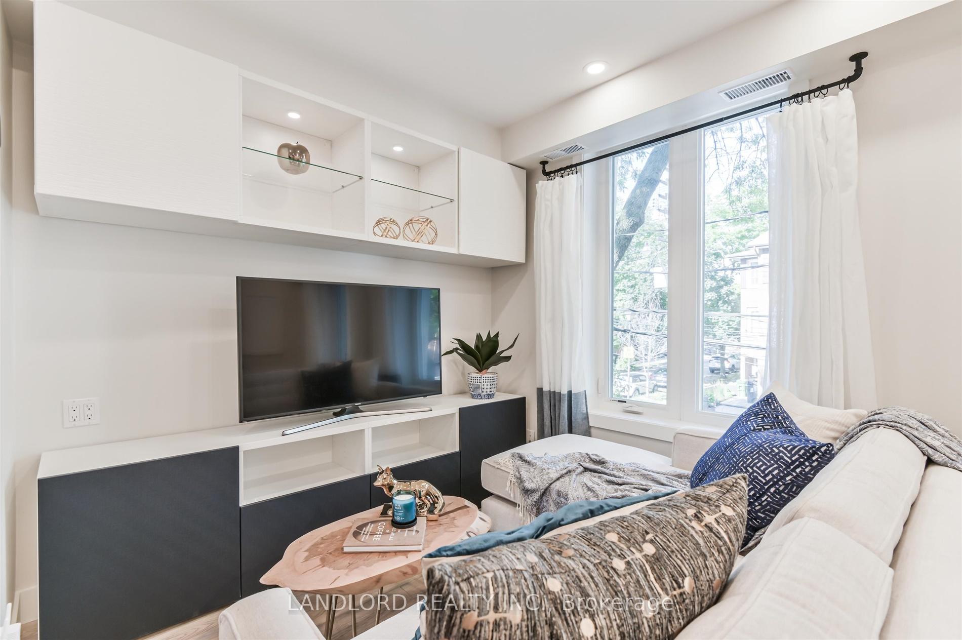 Photo 9 of Unit Upper, 90 Tecumseth Street, Toronto, Niagara — HOMEH