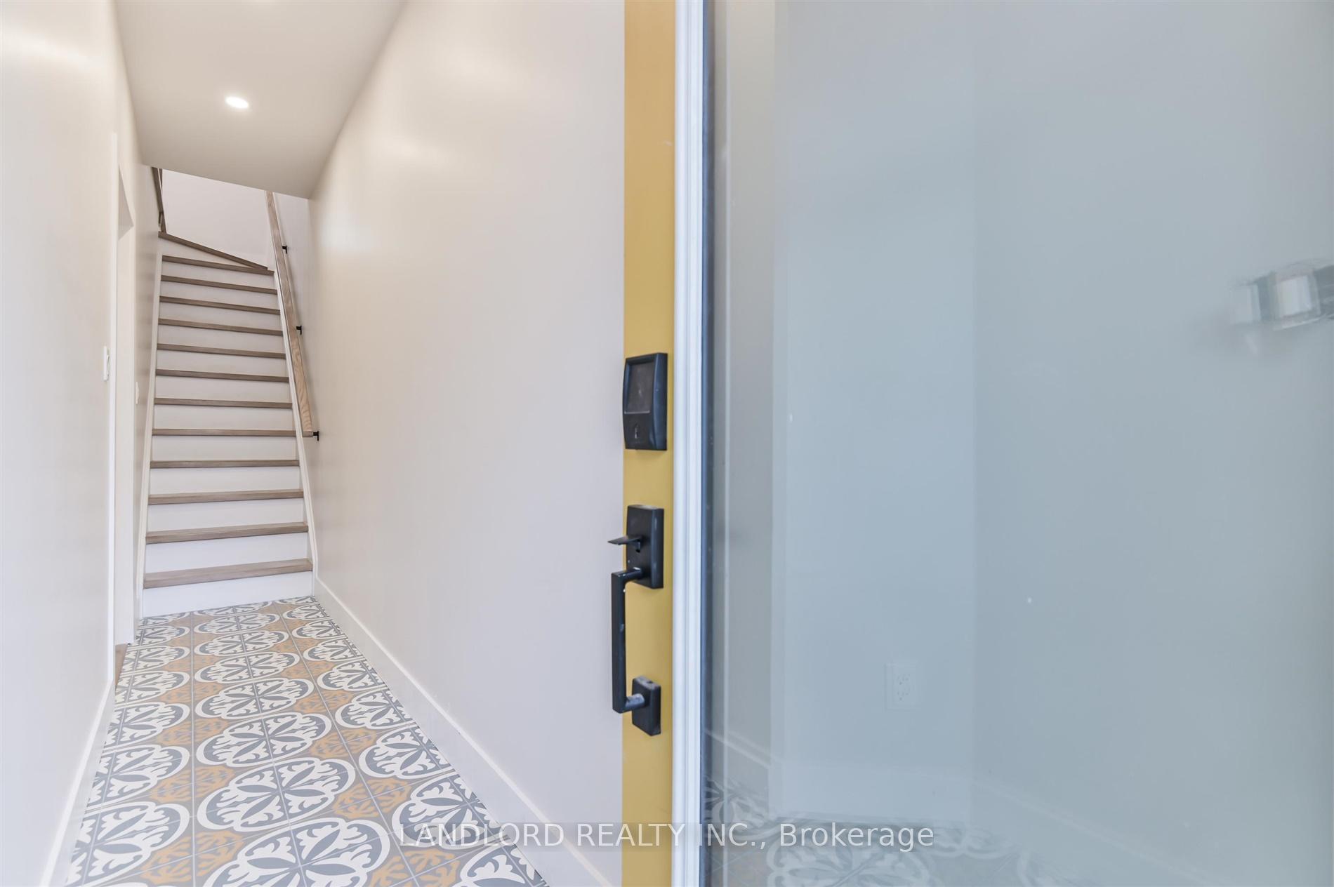 Photo 15 of Unit Upper, 90 Tecumseth Street, Toronto, Niagara — HOMEH