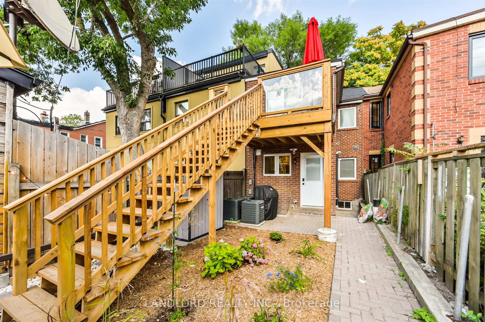 Photo 21 of Unit Upper, 90 Tecumseth Street, Toronto, Niagara — HOMEH