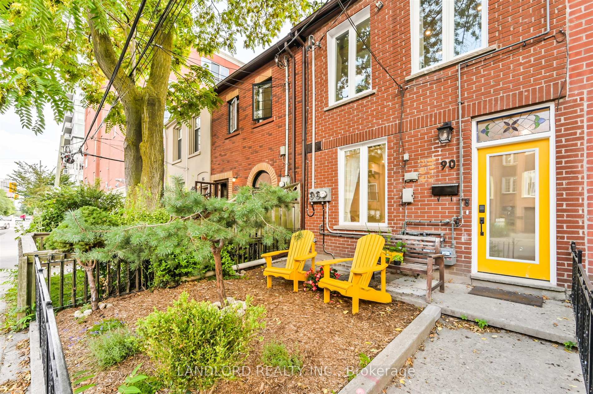 Photo 24 of Unit Upper, 90 Tecumseth Street, Toronto, Niagara — HOMEH