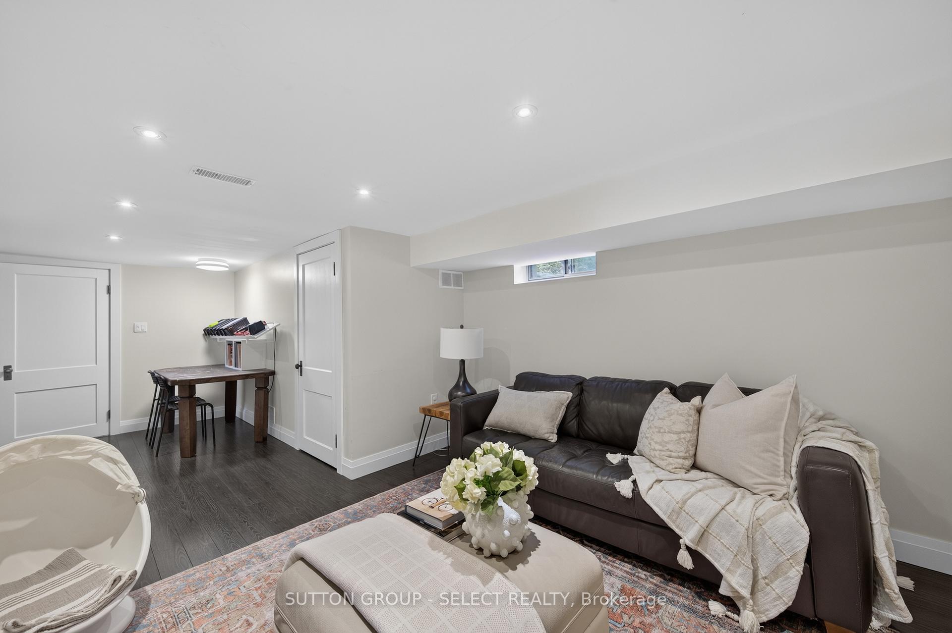 Photo 22 of 21 Foxbar Road, London, South G — HOMEH