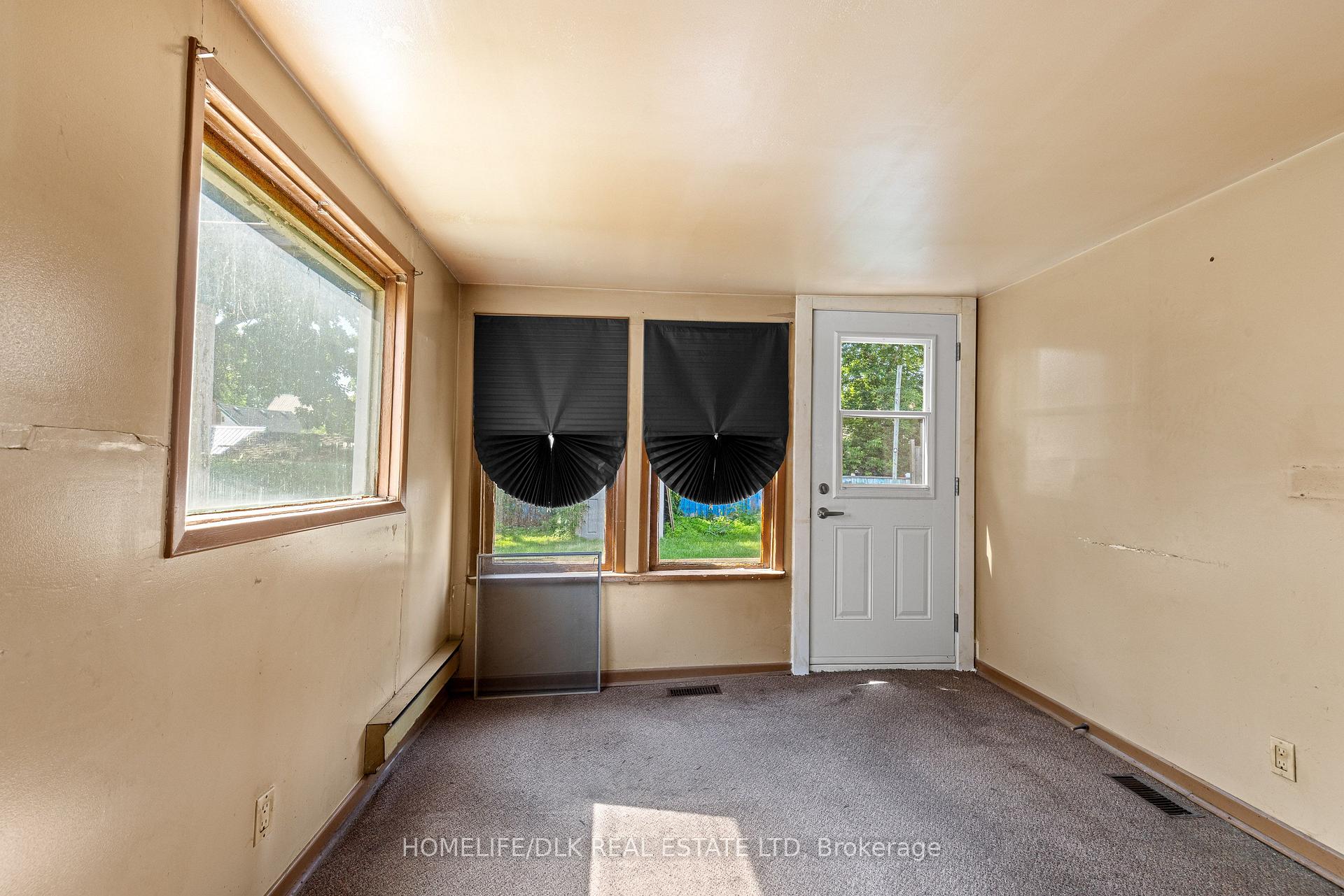 Photo 18 of 20/22 Pearl Street E, Brockville, Brockville — HOMEH