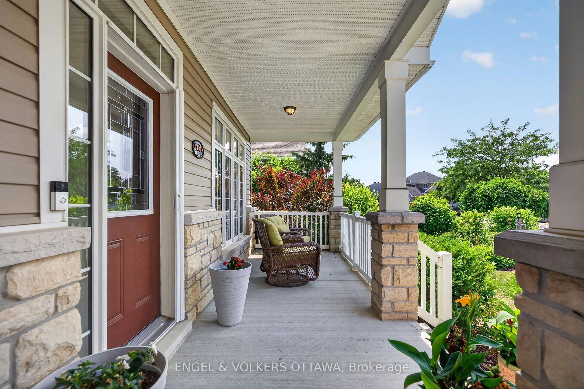 Photo 2 of 106 Equinelle Drive, North Grenville, North Grenville Twp (Kemptville South) — HOMEH