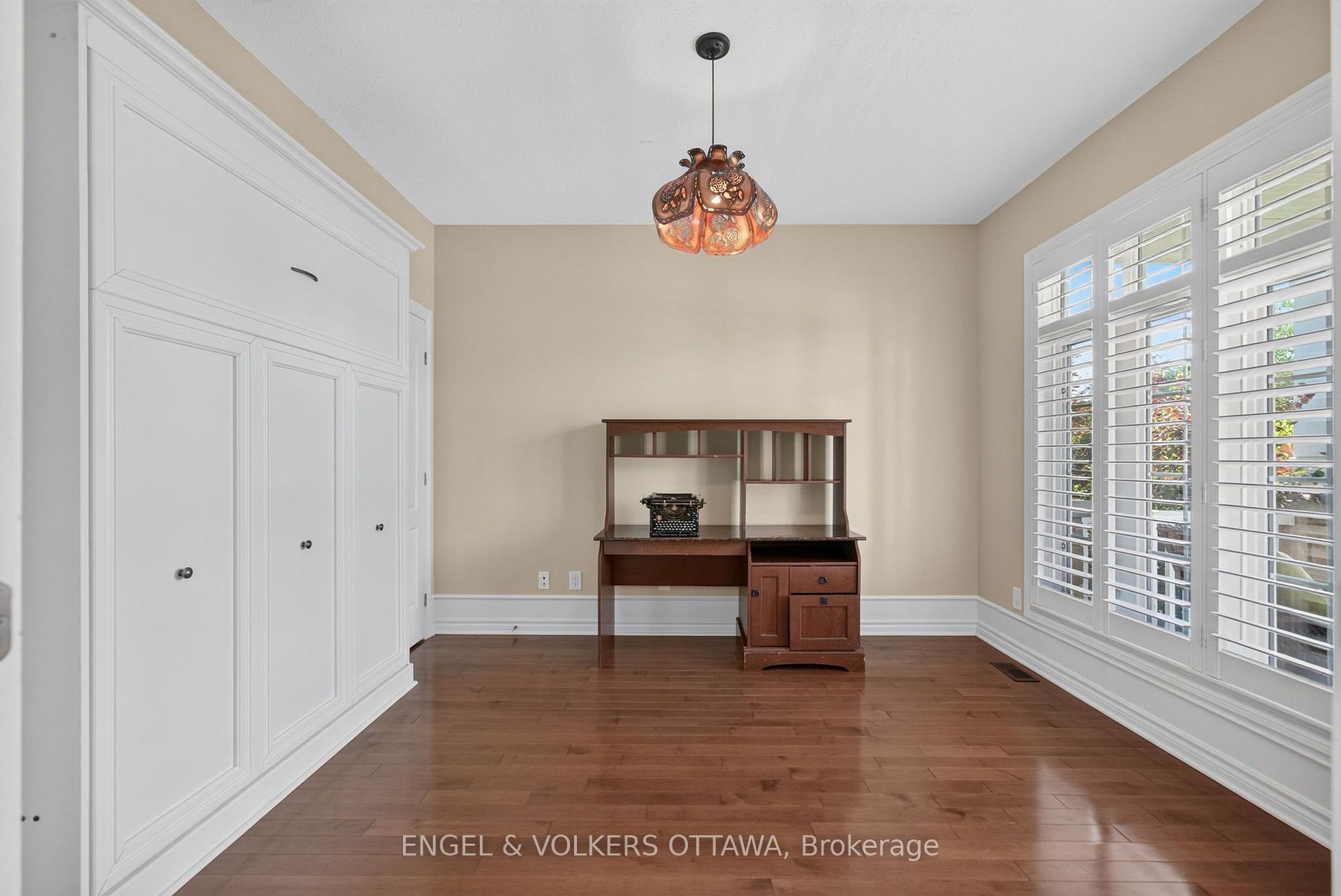 Photo 5 of 106 Equinelle Drive, North Grenville, North Grenville Twp (Kemptville South) — HOMEH