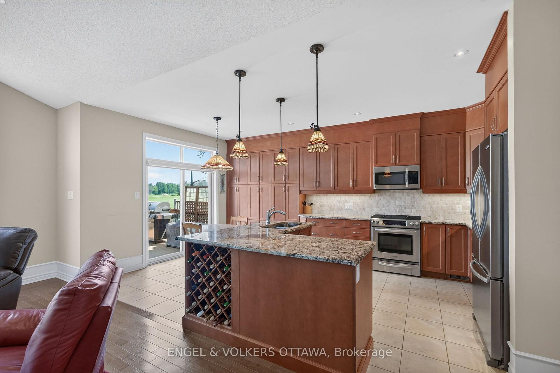Photo 12 of 106 Equinelle Drive, North Grenville, North Grenville Twp (Kemptville South) — HOMEH