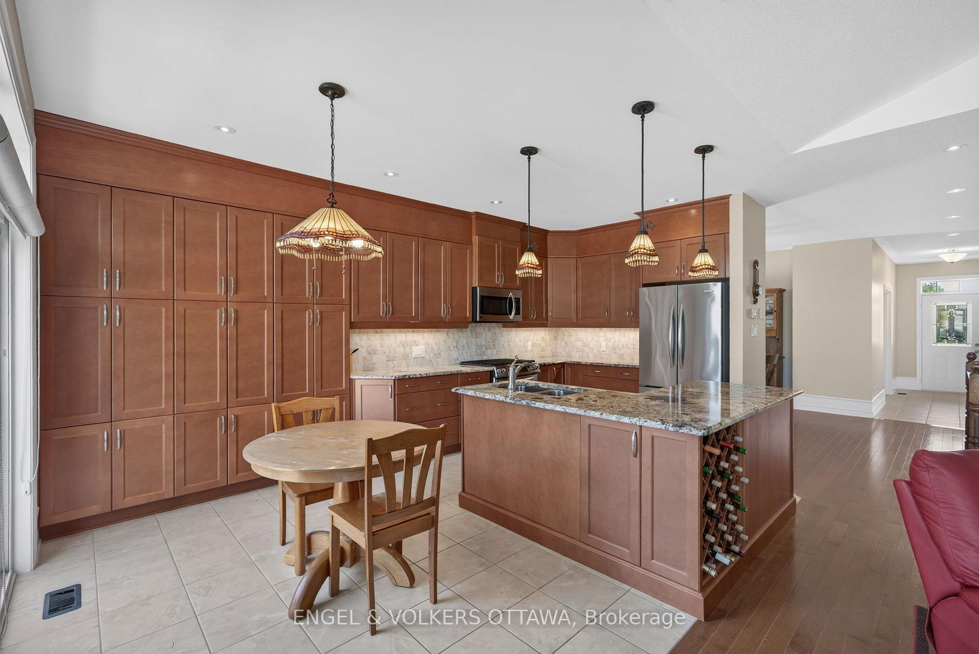 Photo 13 of 106 Equinelle Drive, North Grenville, North Grenville Twp (Kemptville South) — HOMEH